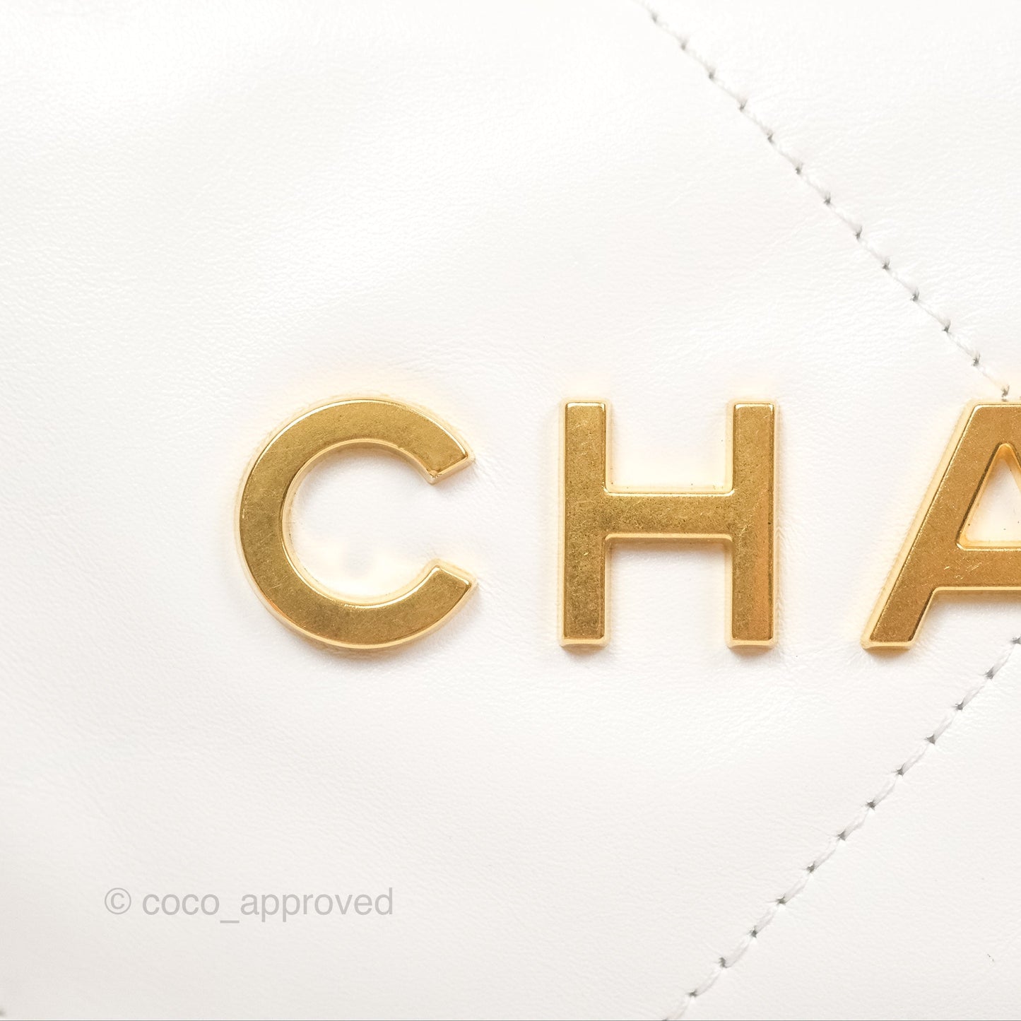 Chanel 22 Small White Shiny Calfskin Aged Gold Hardware