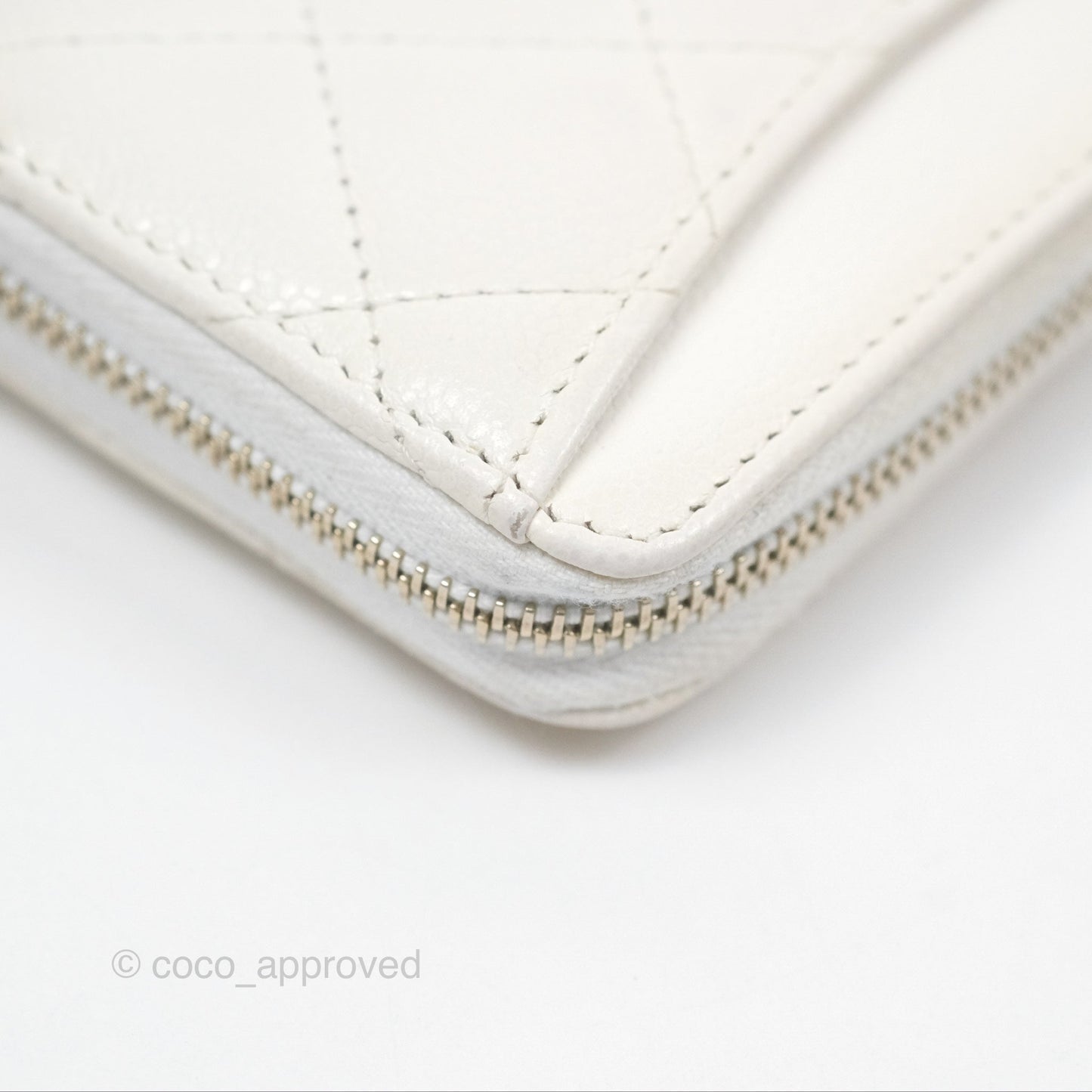 Chanel Classic Zipped Coin Purse White Caviar Gold Hardware