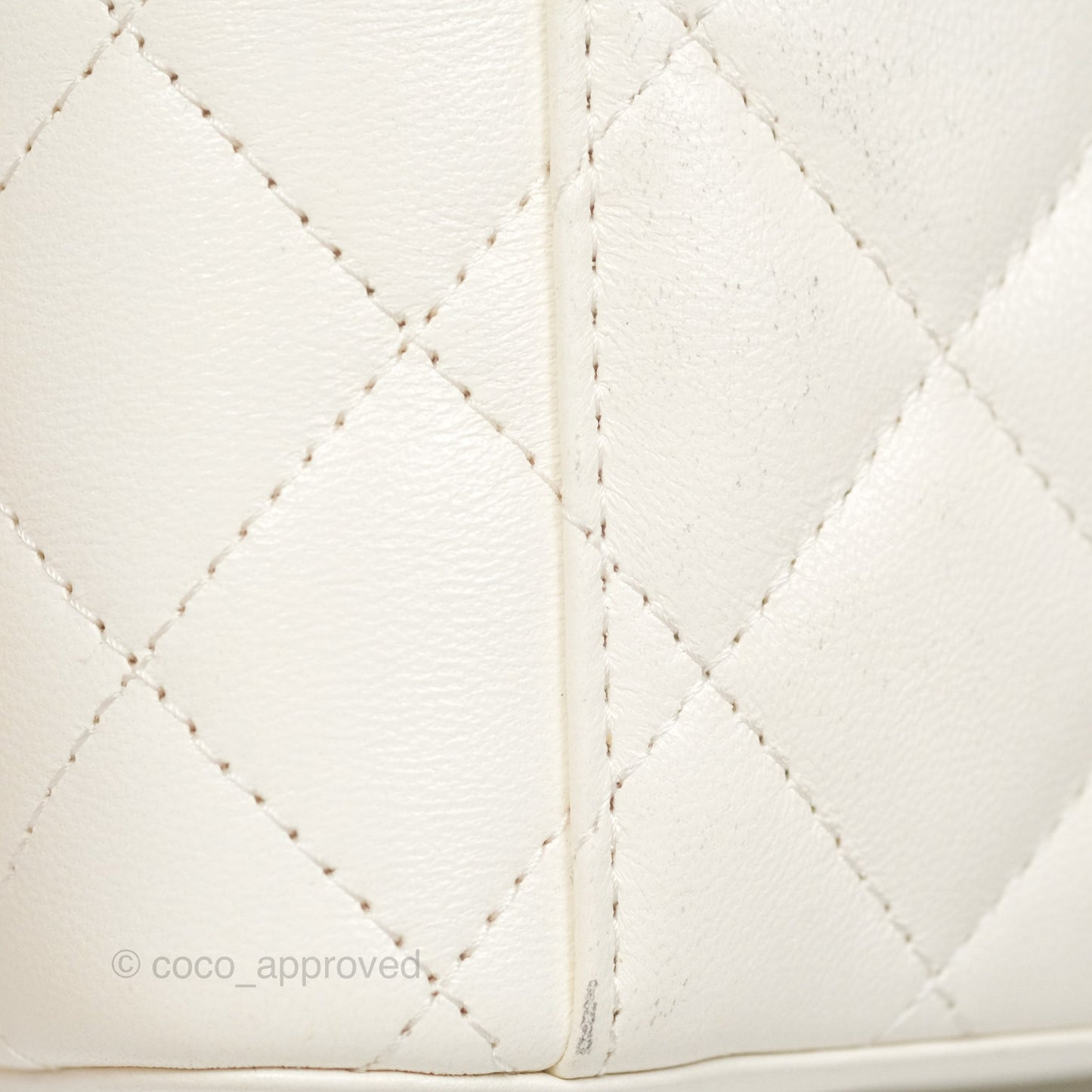 Chanel Vanity with Double Chain White Shiny Lambskin 23C