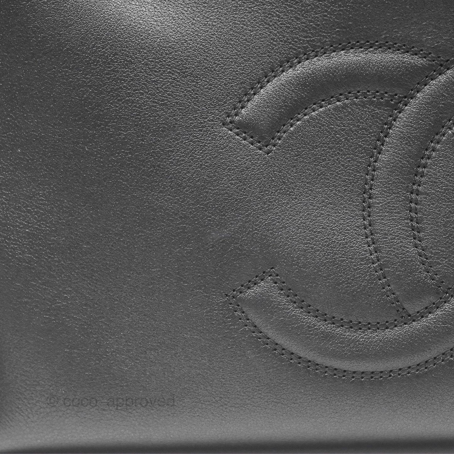 Chanel CC Zipped Shopping Tote Calfskin Gold Hardware