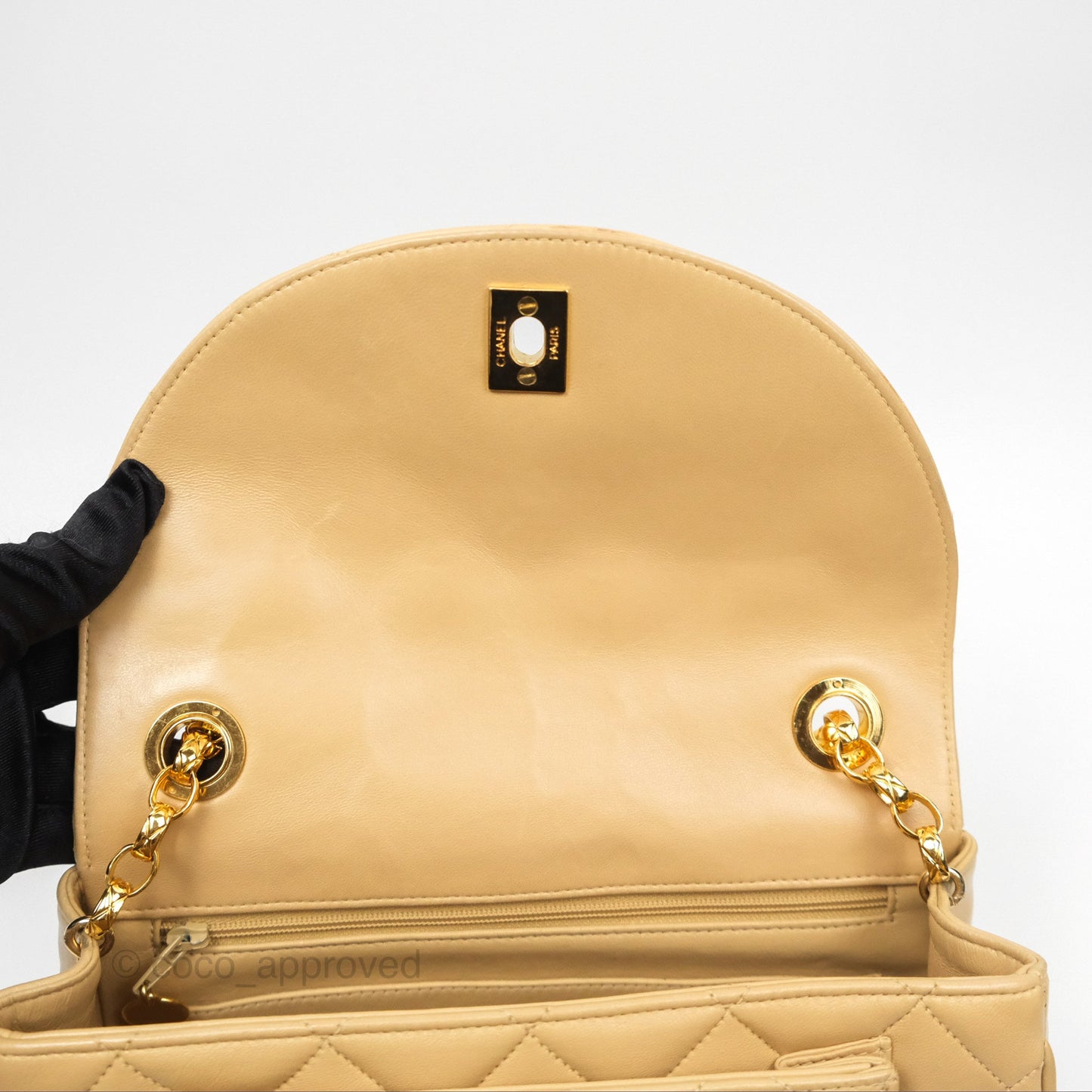 Chanel Vintage Flap Bag Beige Lambskin Gold Hardware
