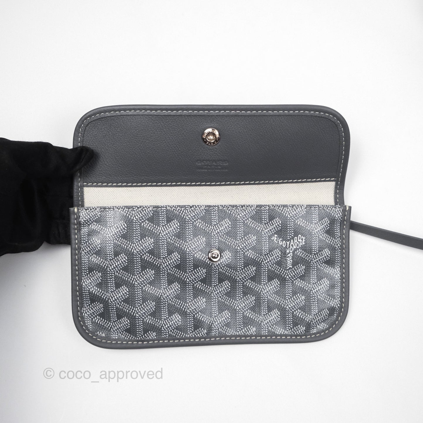 Goyard St Louis Tote PM ⁣⁣⁣⁣⁣⁣⁣⁣⁣⁣⁣⁣⁣⁣⁣⁣⁣⁣⁣⁣Grey Canvas
