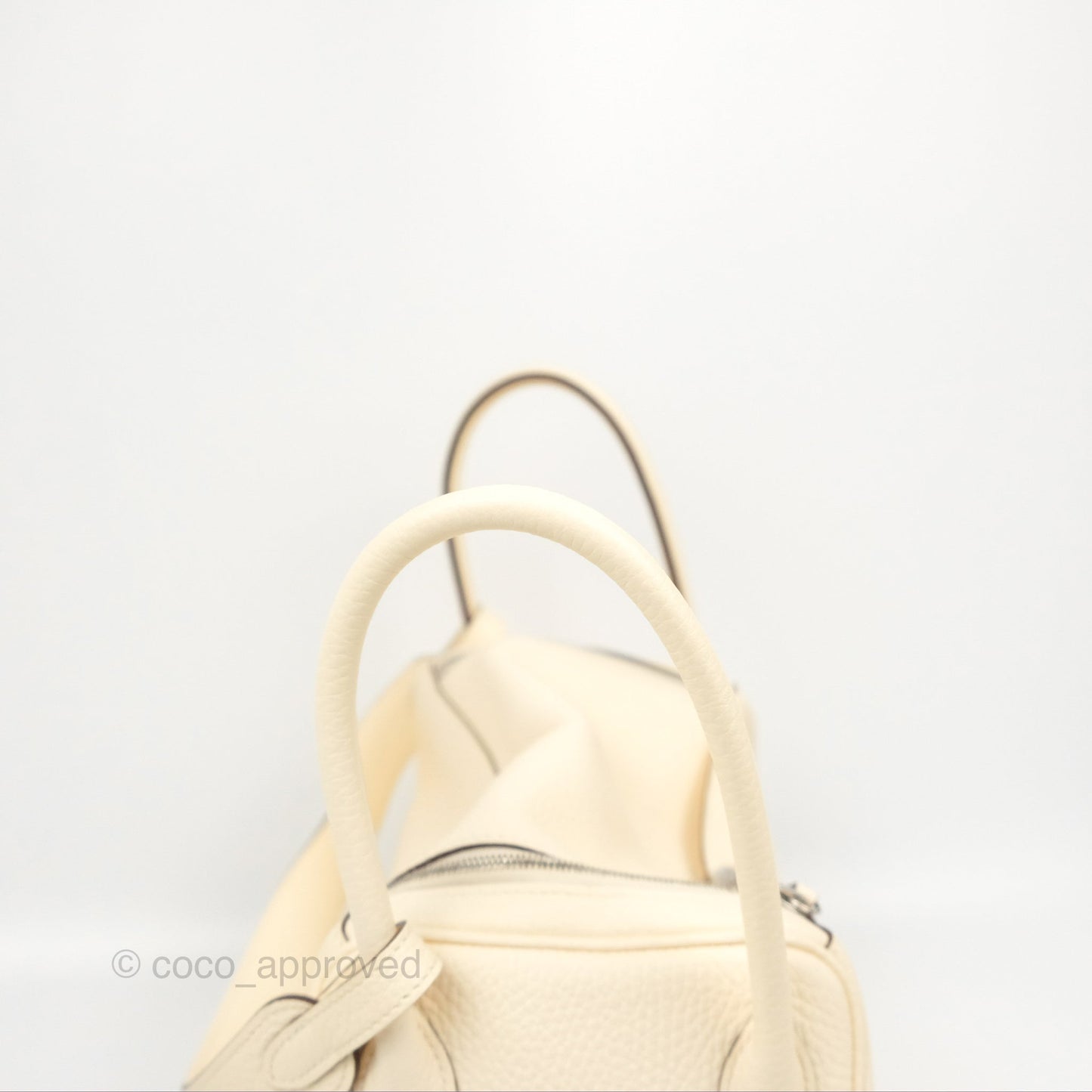 Hermès Lindy 26 Nata Taurillon Clemence Silver Hardware