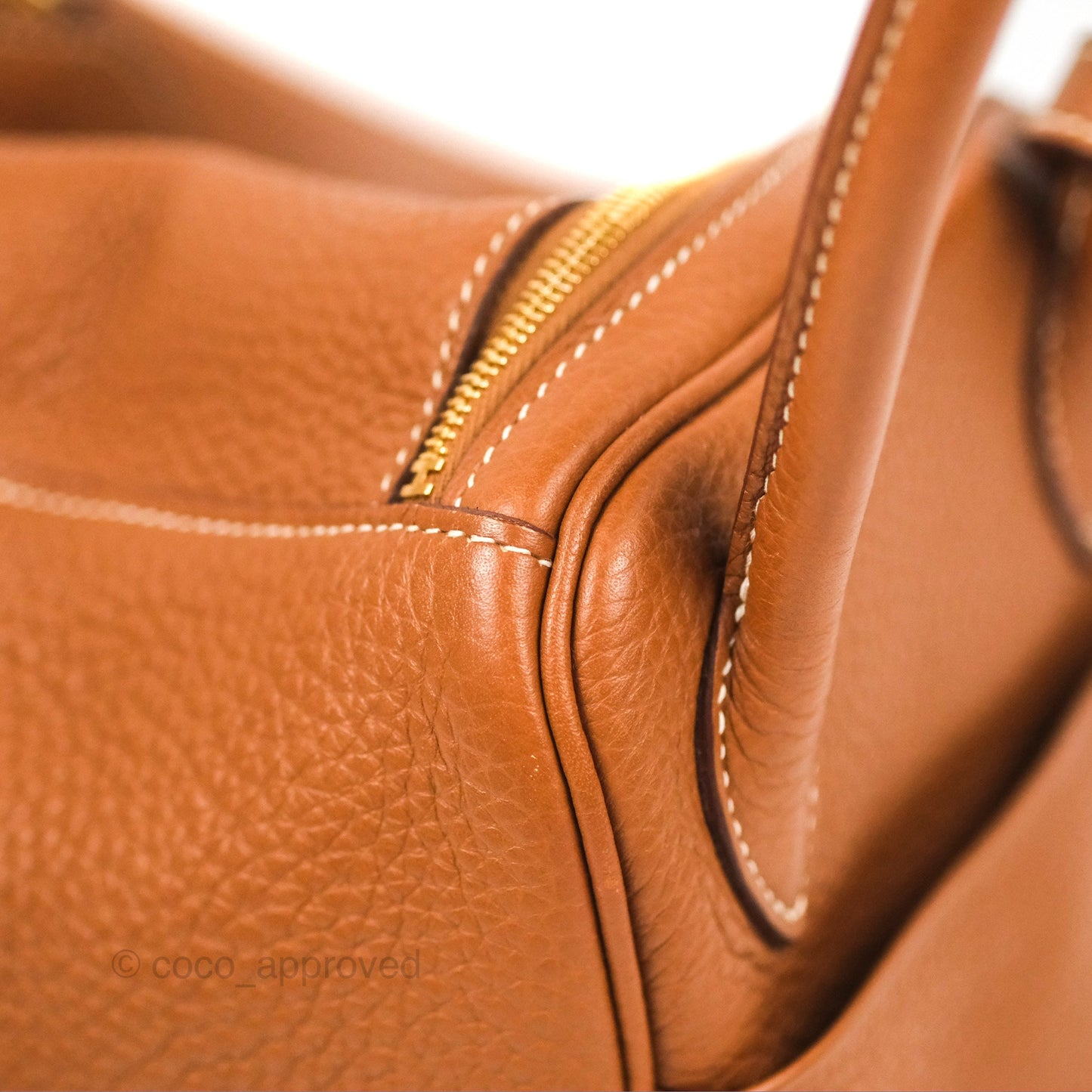 Hermès Lindy 26 Gold Taurillon Clemence Gold Hardware