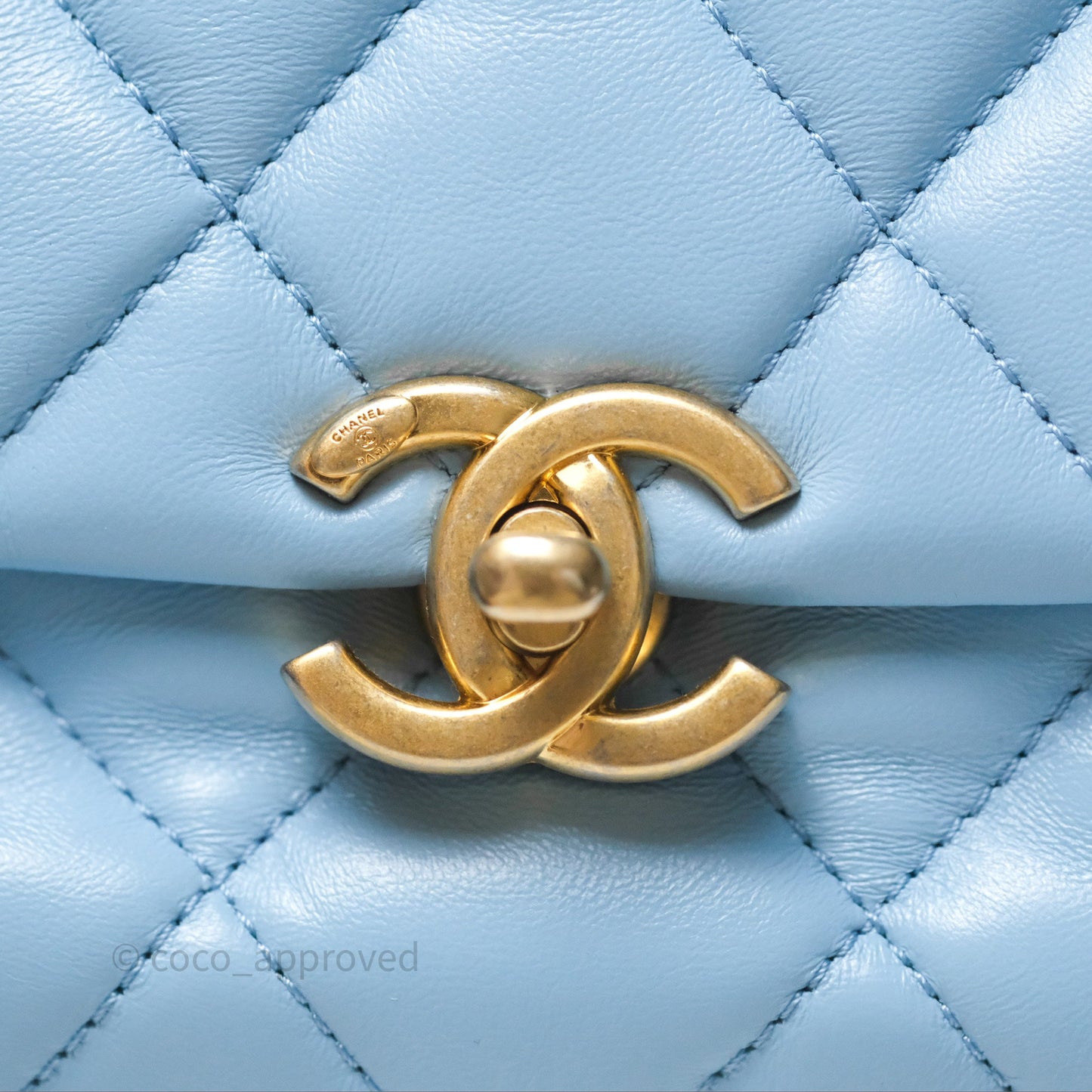 Chanel Small Flap Bag Blue Lambskin Gold and Lacquered Metal 22S