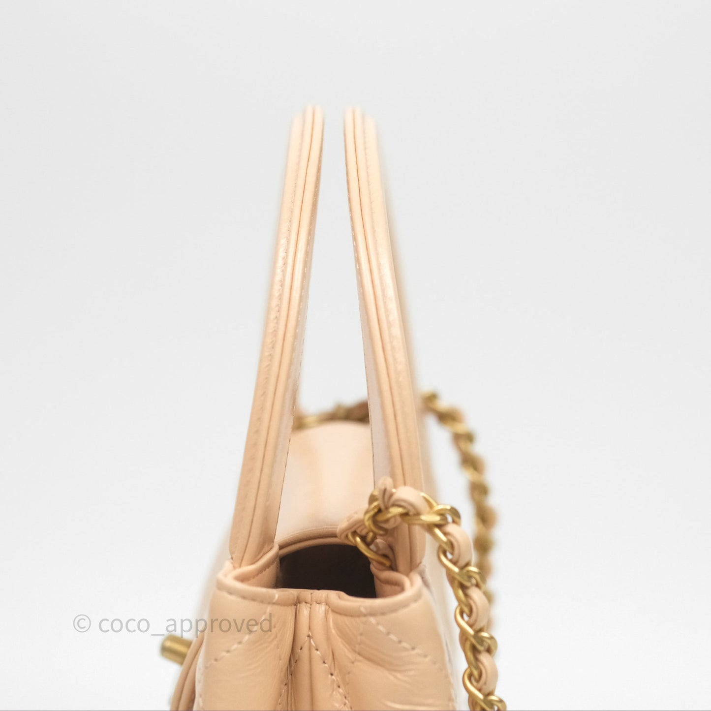 Chanel Kelly Bag Quilted Light Beige Shiny Crumpled Calfskin Aged Gold Hardware