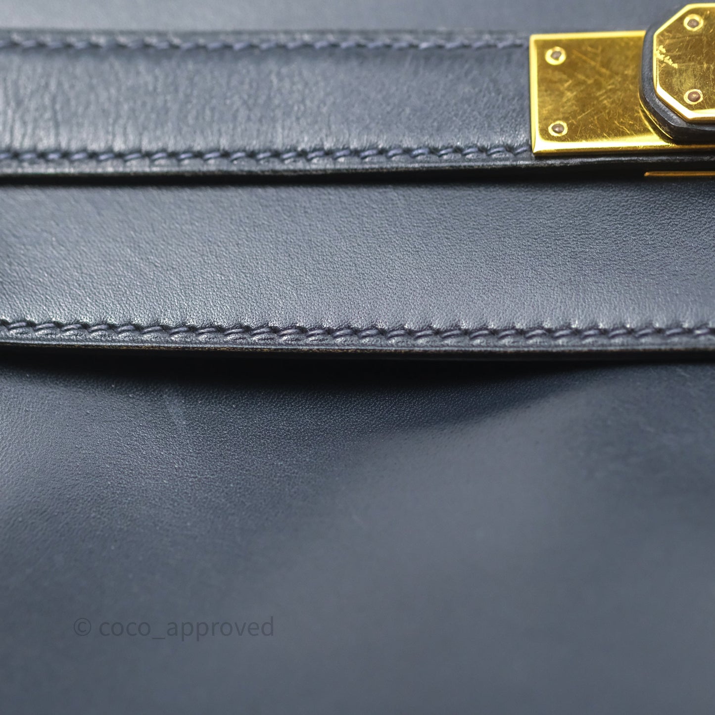 Hermès Vintage Kelly 28 Retourn Navy Box Leather Gold Hardware