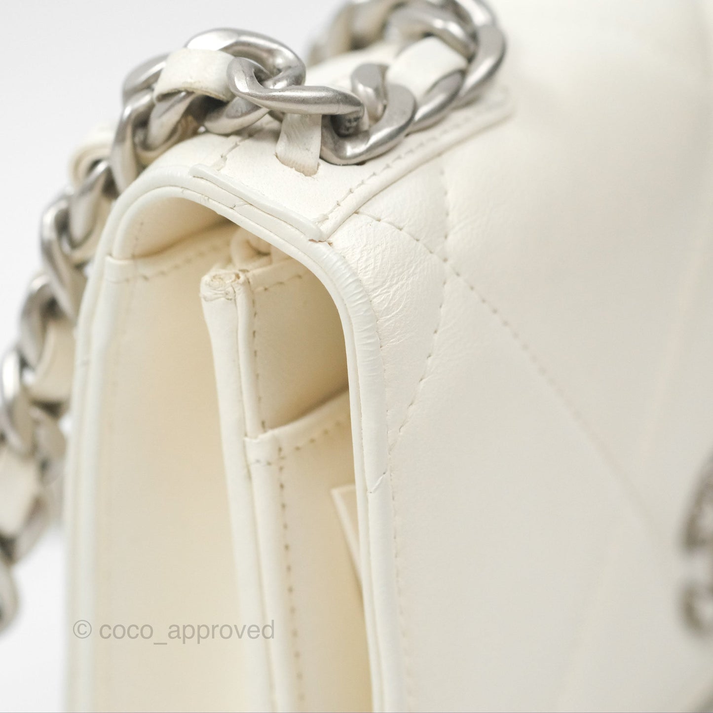 Chanel 19 Wallet on Chain WOC White Mixed Hardware