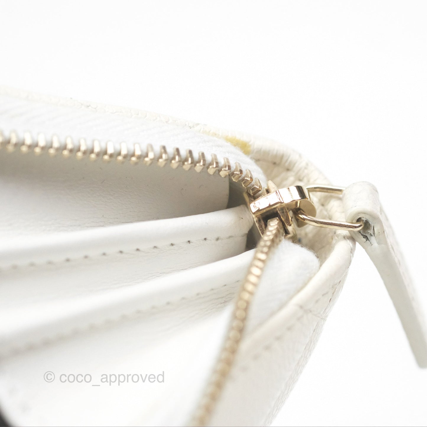Chanel Classic Zipped Coin Purse White Caviar Gold Hardware