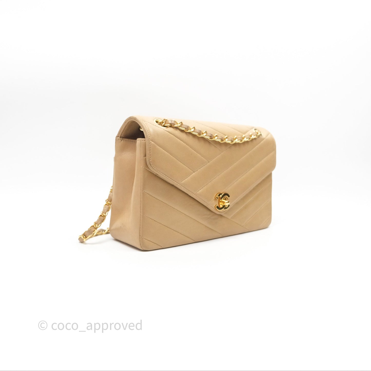Chanel Vintage Medium Flap Chevron Beige Lambskin 24K Gold Hardware