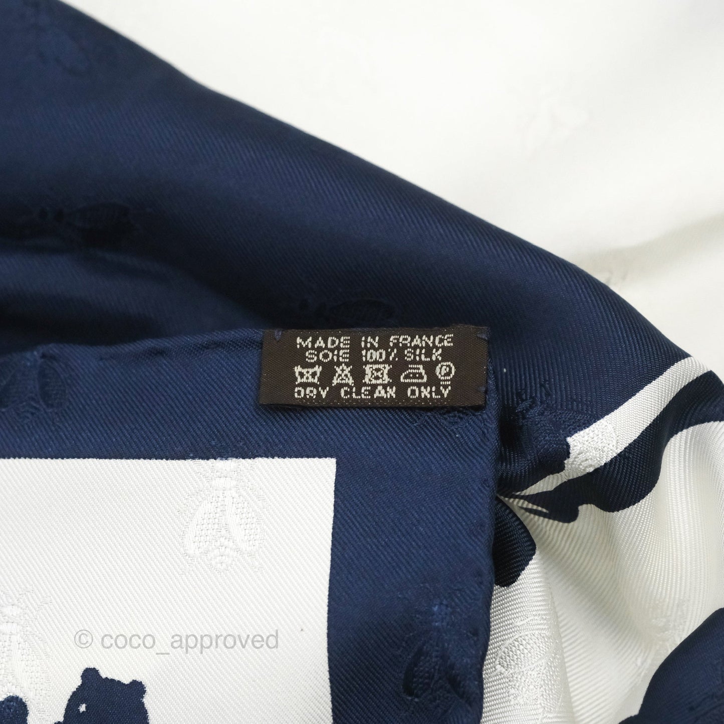 Hermes Silk Harnais De Cour Tattoo Scarf 90 Marine/ Blanc