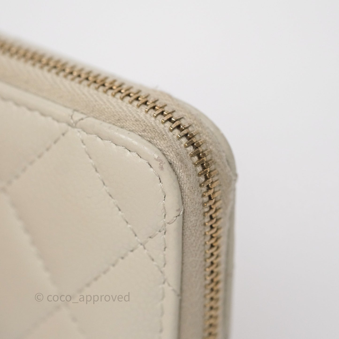 Chanel Zipper Card Holder Wallet Light Grey Caviar Gold Hardware