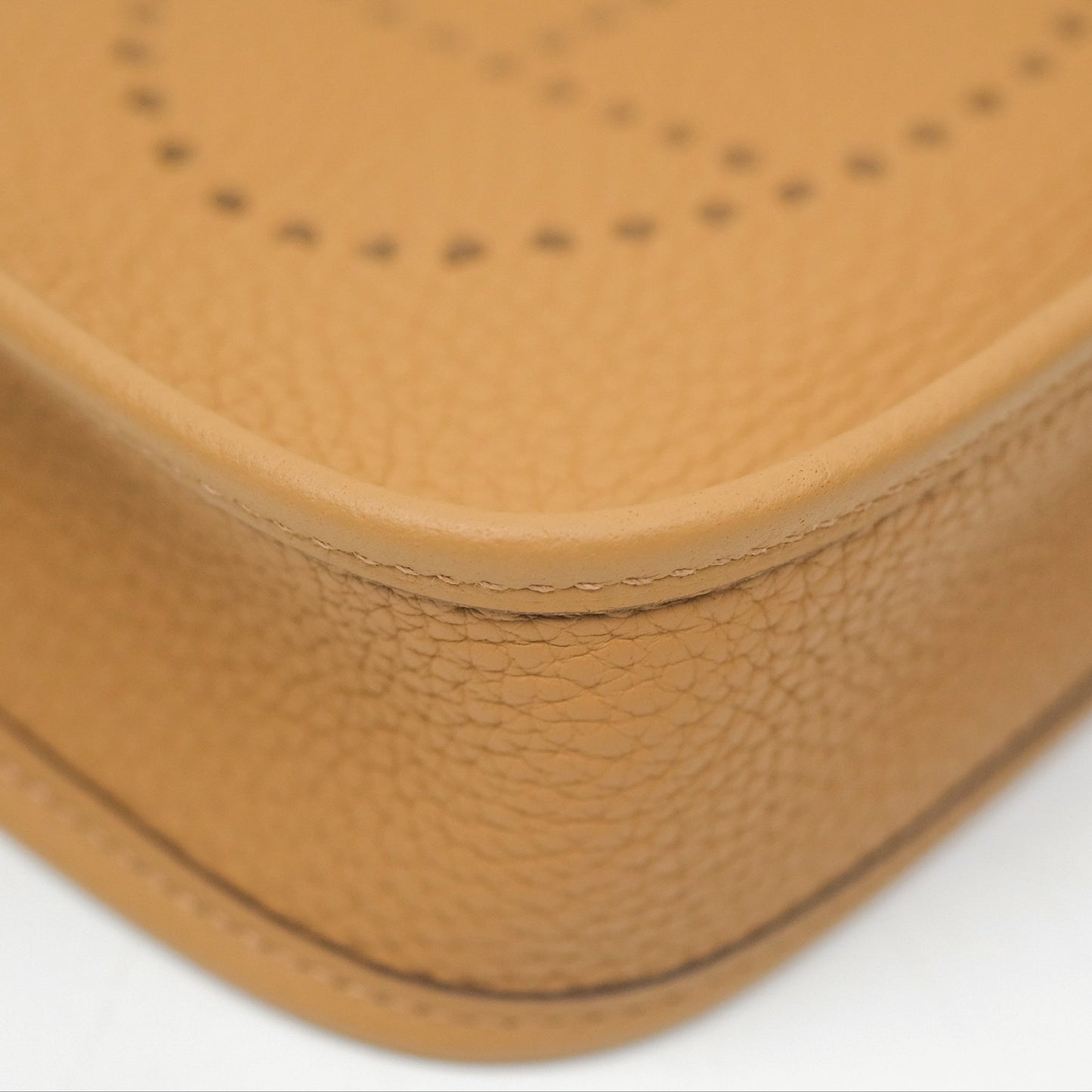 Hermès Mini Evelyne 16 Biscuit 48 Clemence Gold Hardware