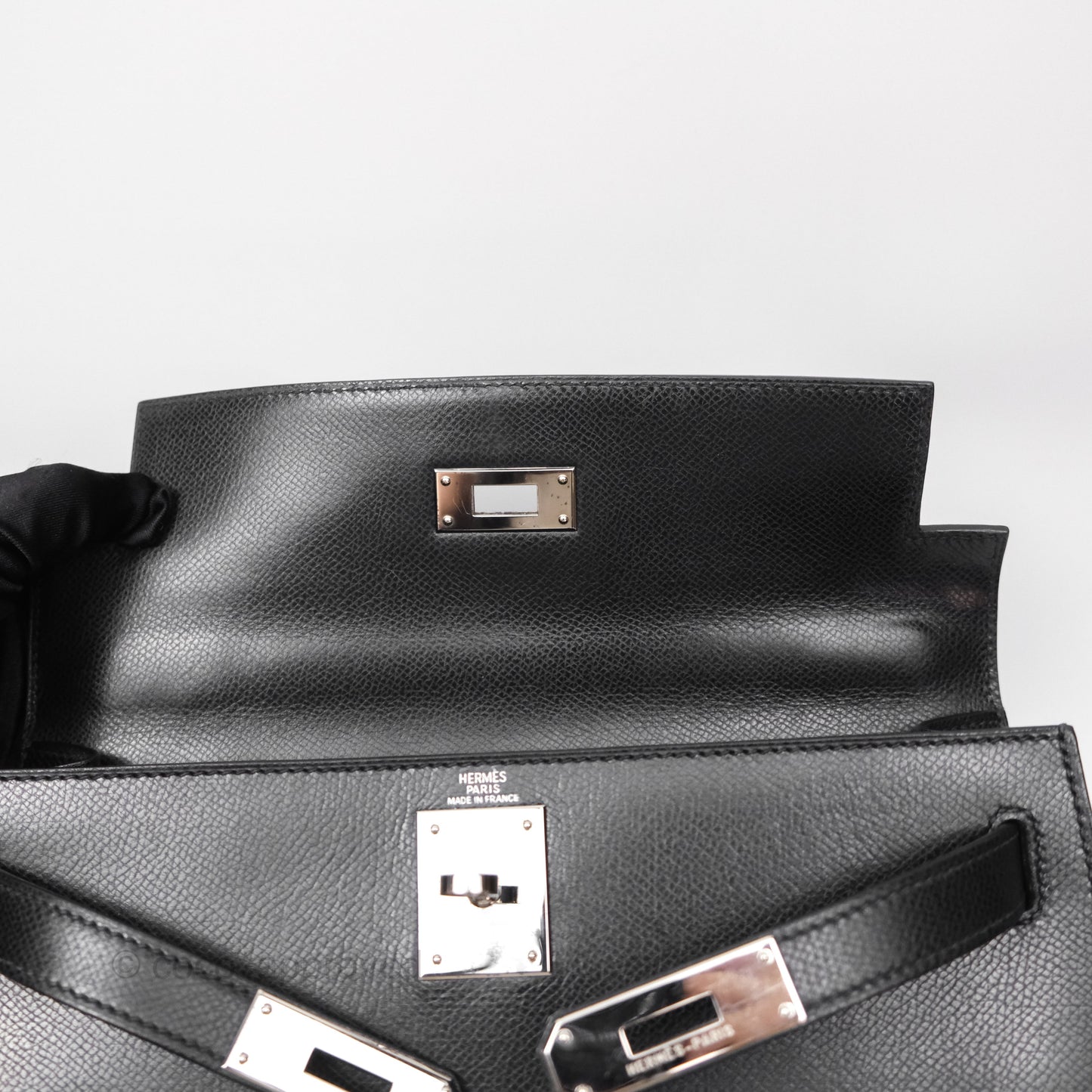 Hermès Vintage Kelly 28 Sellier Noir 89 Courchevel Palladium Hardware