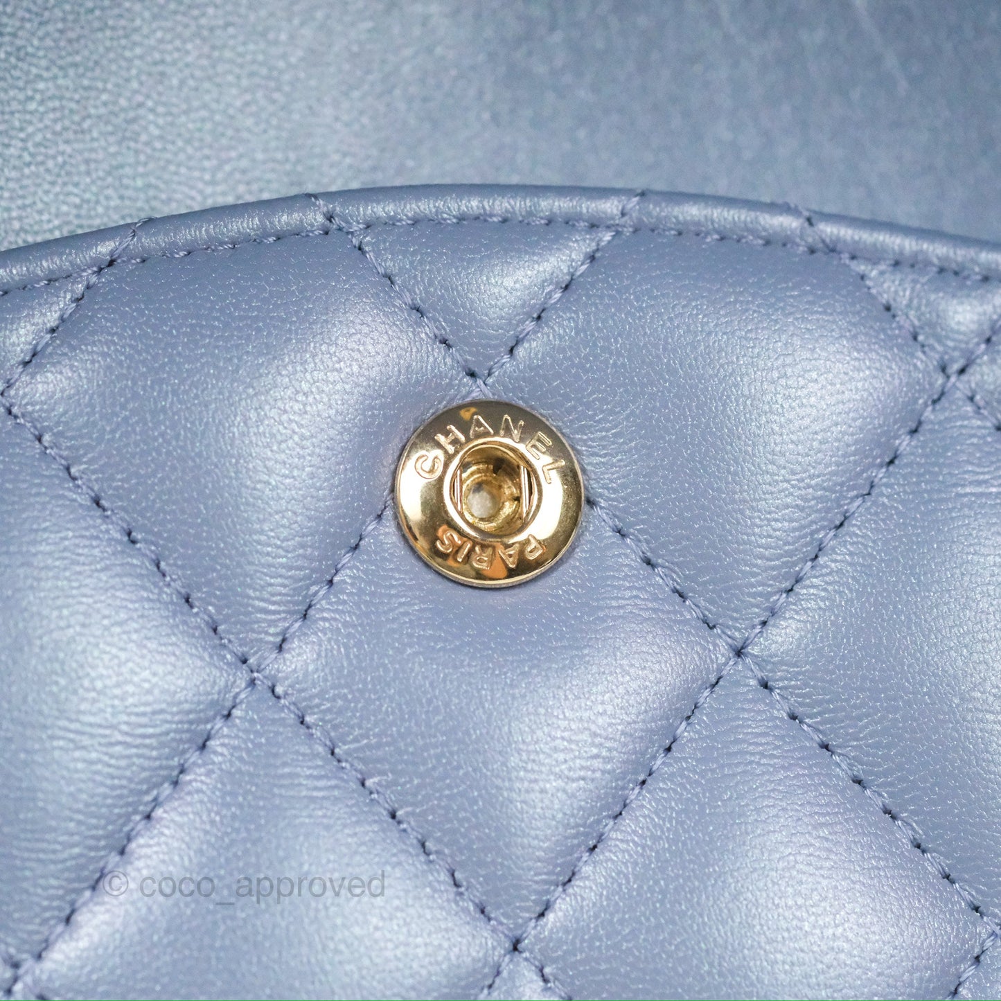 Chanel Classic M/L Medium Flap Quilted Iridescent Purple Lambskin Gold Hardware
