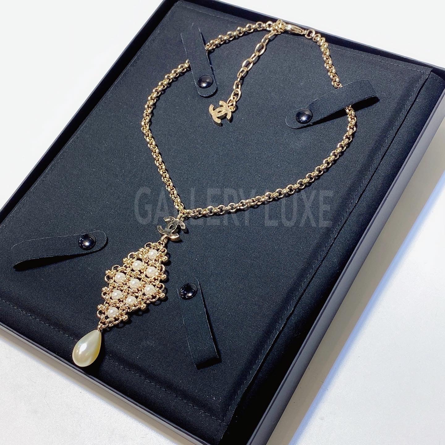 No.3141-Chanel Metal & Pearl Necklace