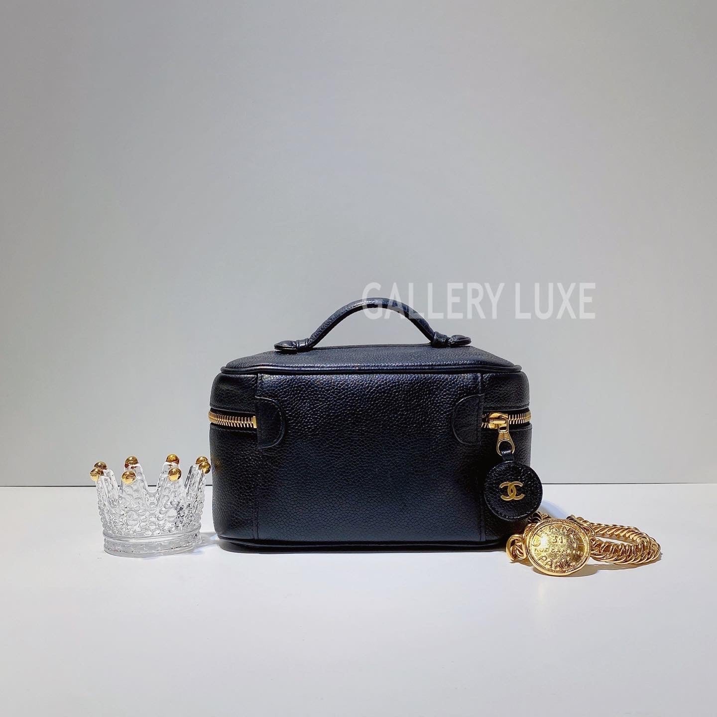 No.3301-Chanel Vintage Caviar Vanity Box