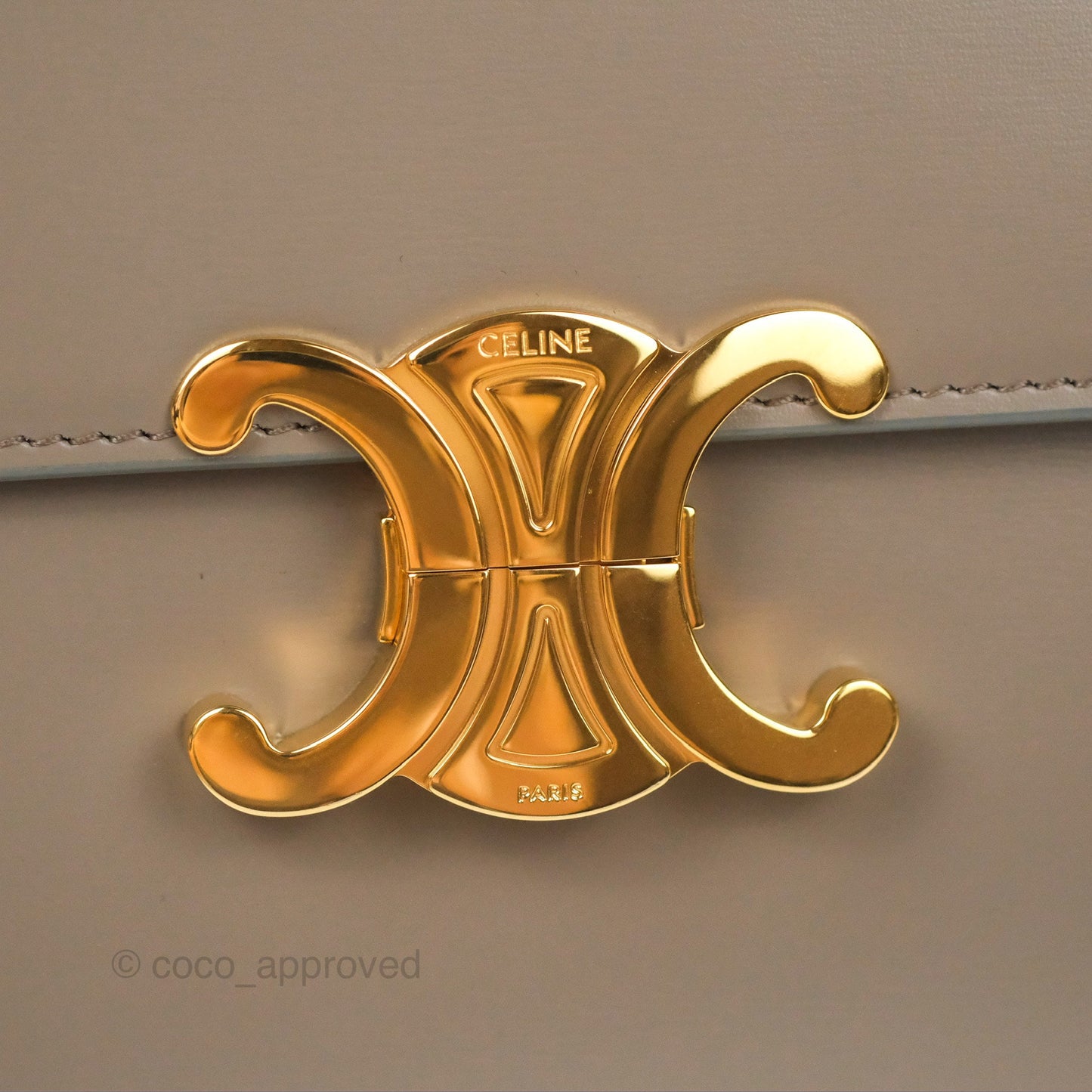 Celine Medium Triomphe Bag Pebble Shiny Calfskin