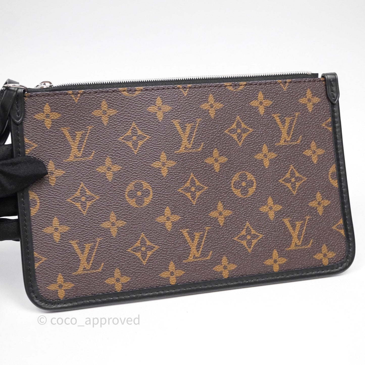 Louis Vuitton CarryAll Vibe MM Black