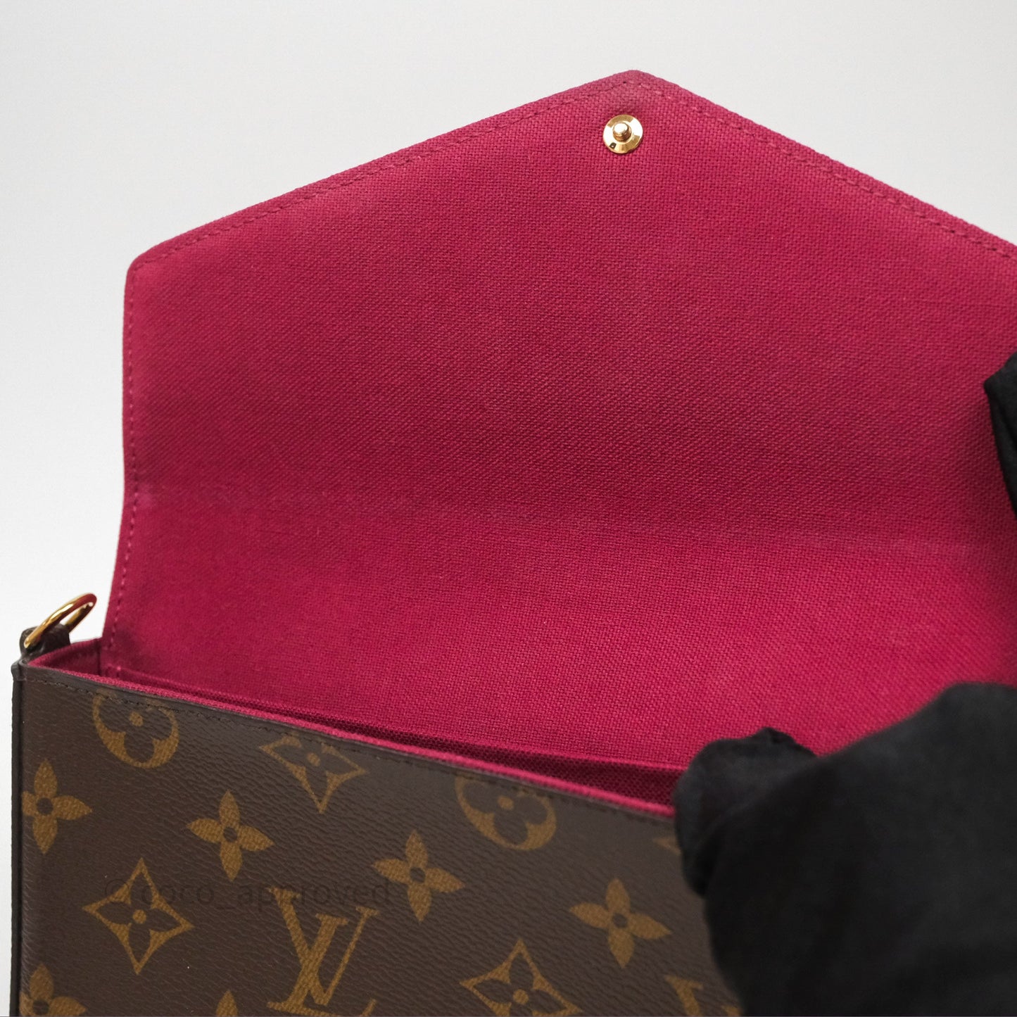 Louis Vuitton Félicie Pochette Clutch Monogram Canvas Gold Hardware