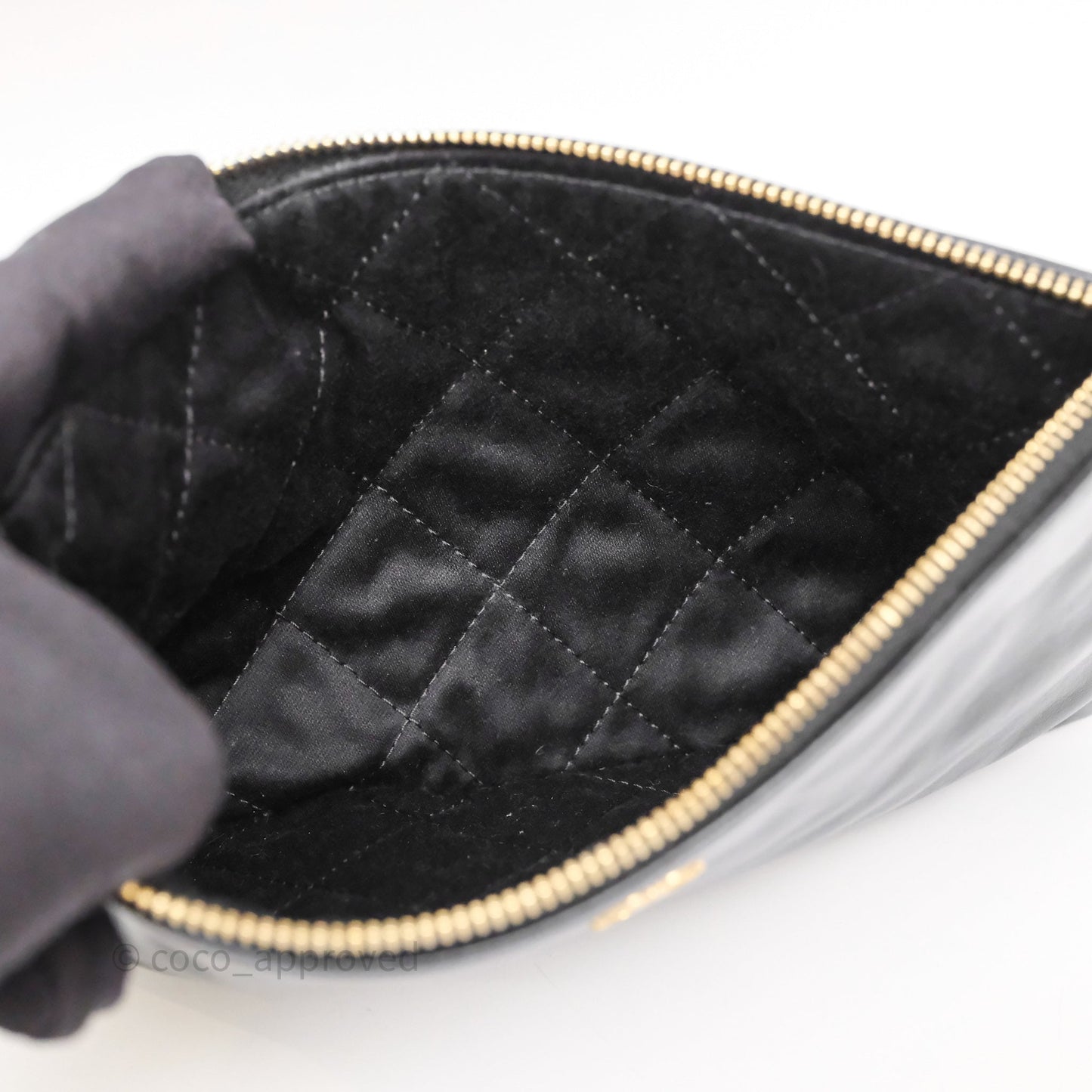 Chanel 22 Bag Medium Black Calfskin Aged Gold Hardware