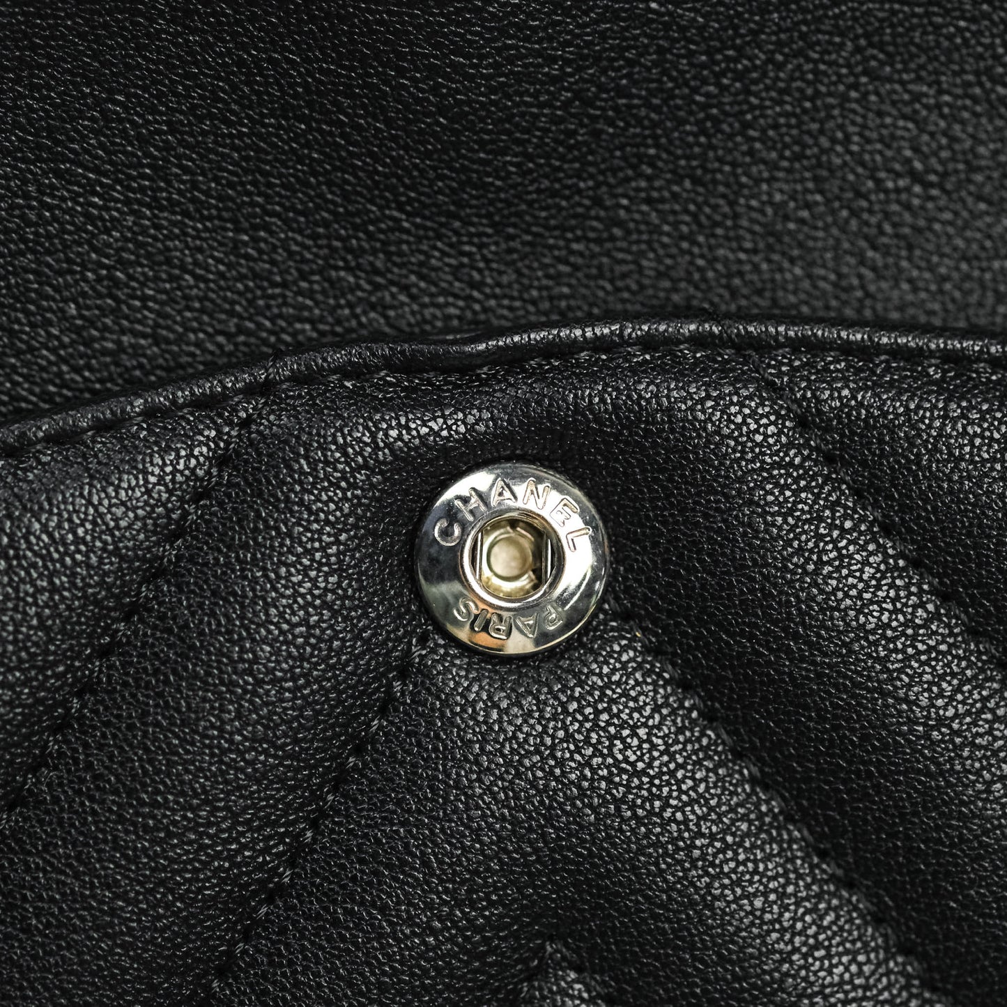 Chanel Reissue Chevron So Black Black Hardware 226