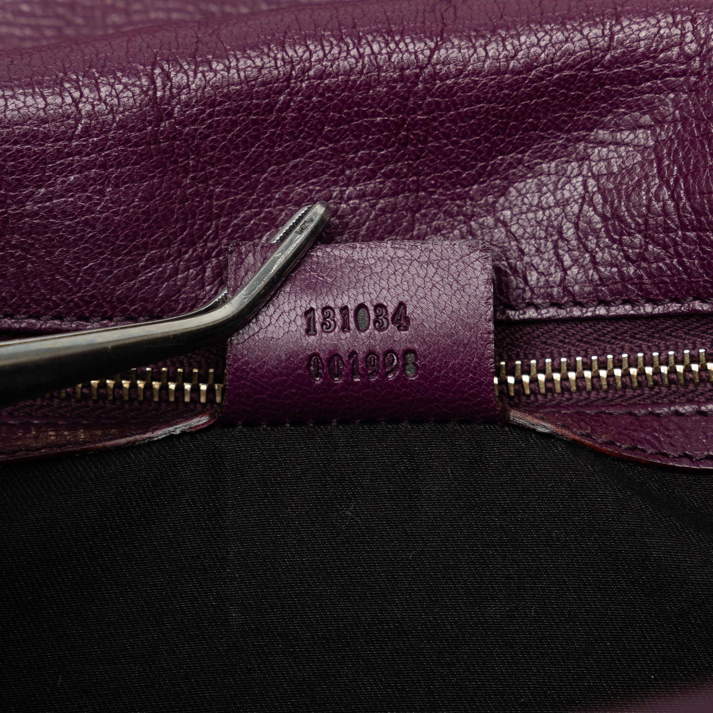 Gucci Blondie Shoulder Bag (SHG-5Bb8u9)