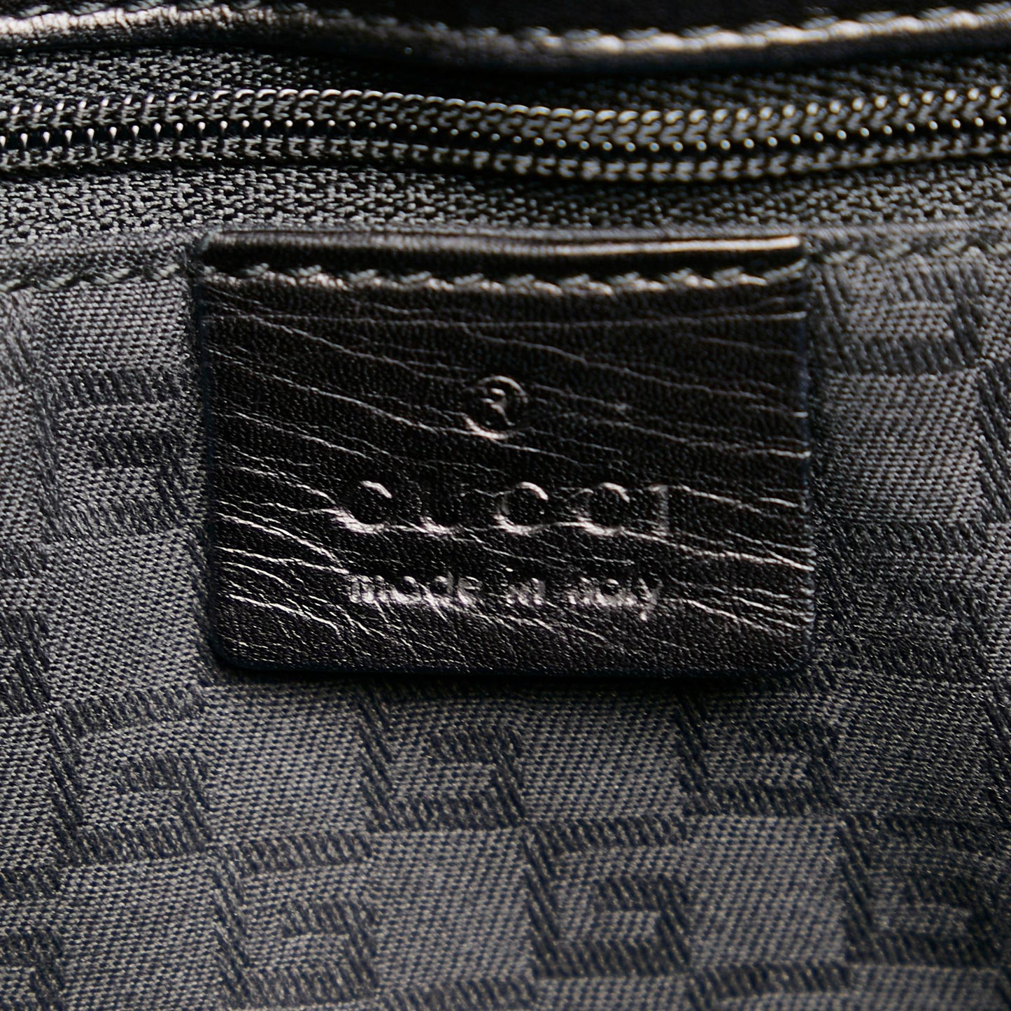 Gucci Calf Leather Tote (SHG-35952)