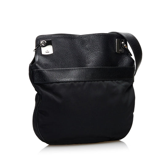 Gucci Canvas Shoulder Bag (SHG-AYY4CR)