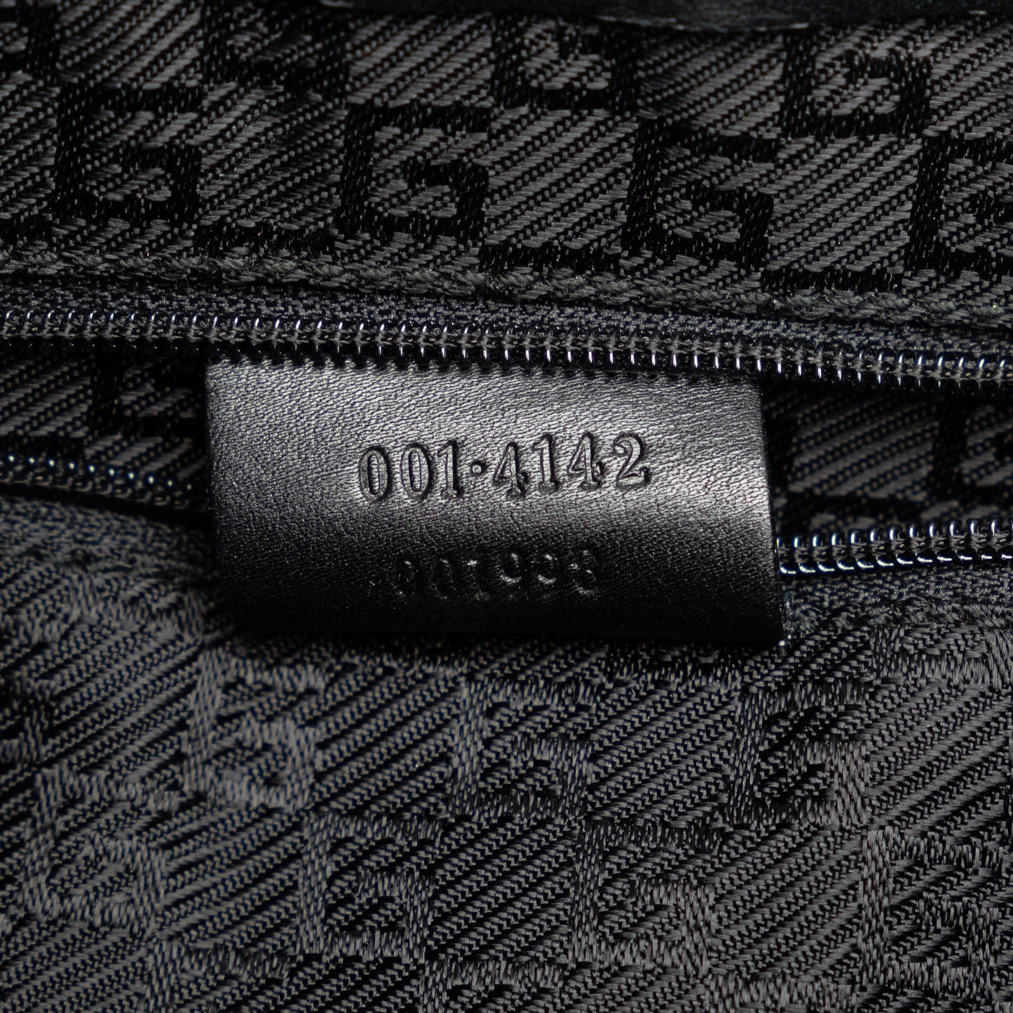 Gucci Canvas Shoulder Bag (SHG-3KiGwd)