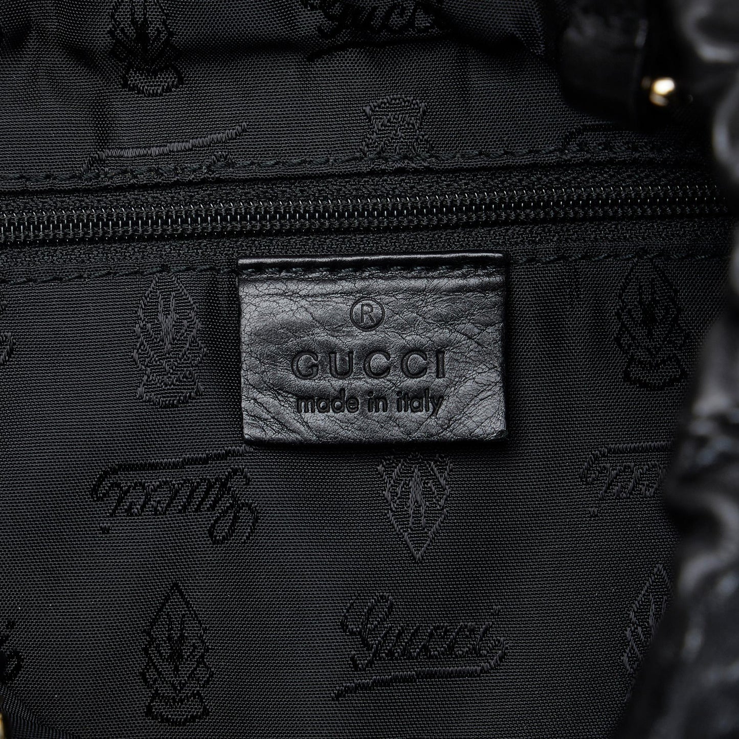 Gucci Crest Satchel (SHG-LJzOyT)