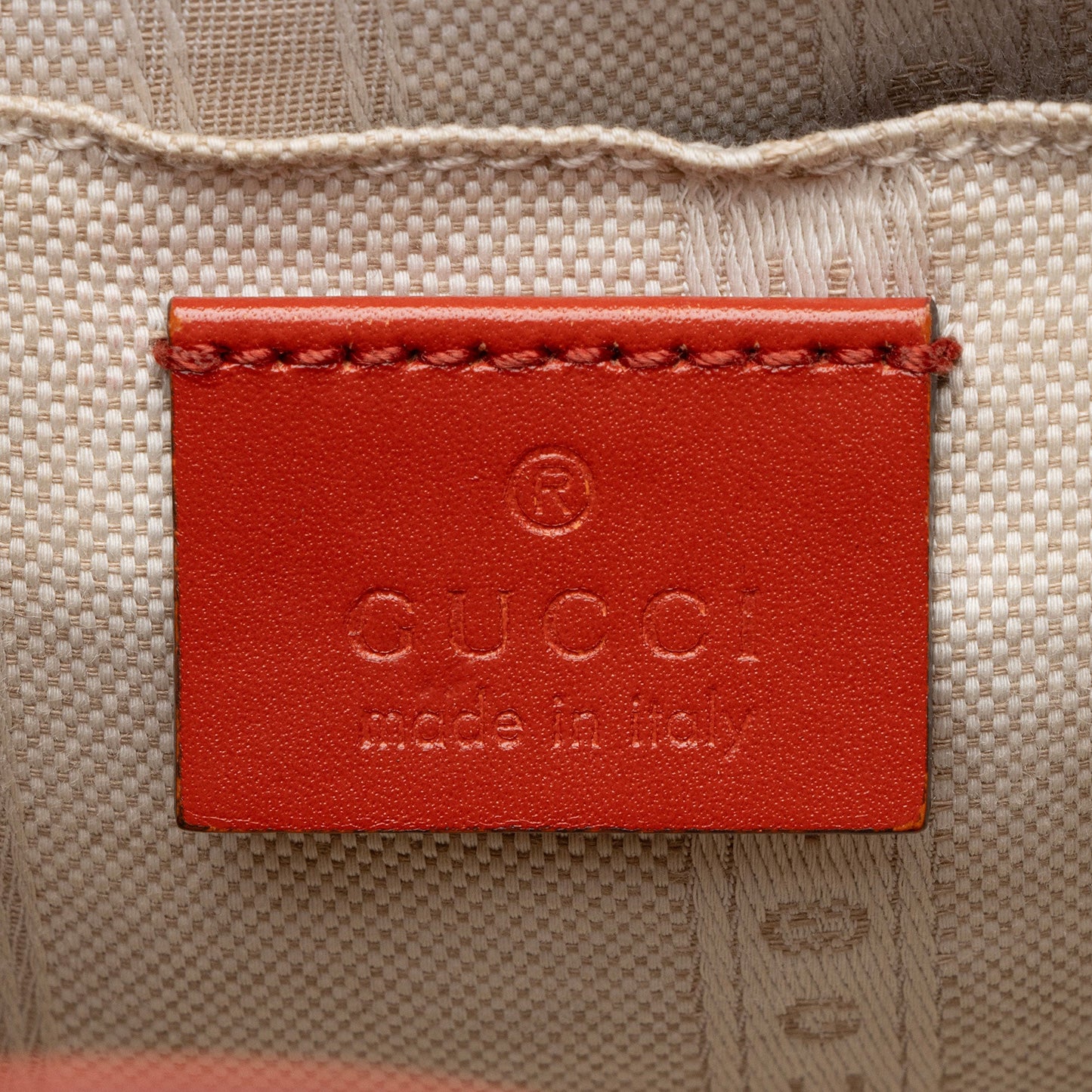 Gucci Diamante Leather Bright Bucket Bag (SHF-wHyMri)