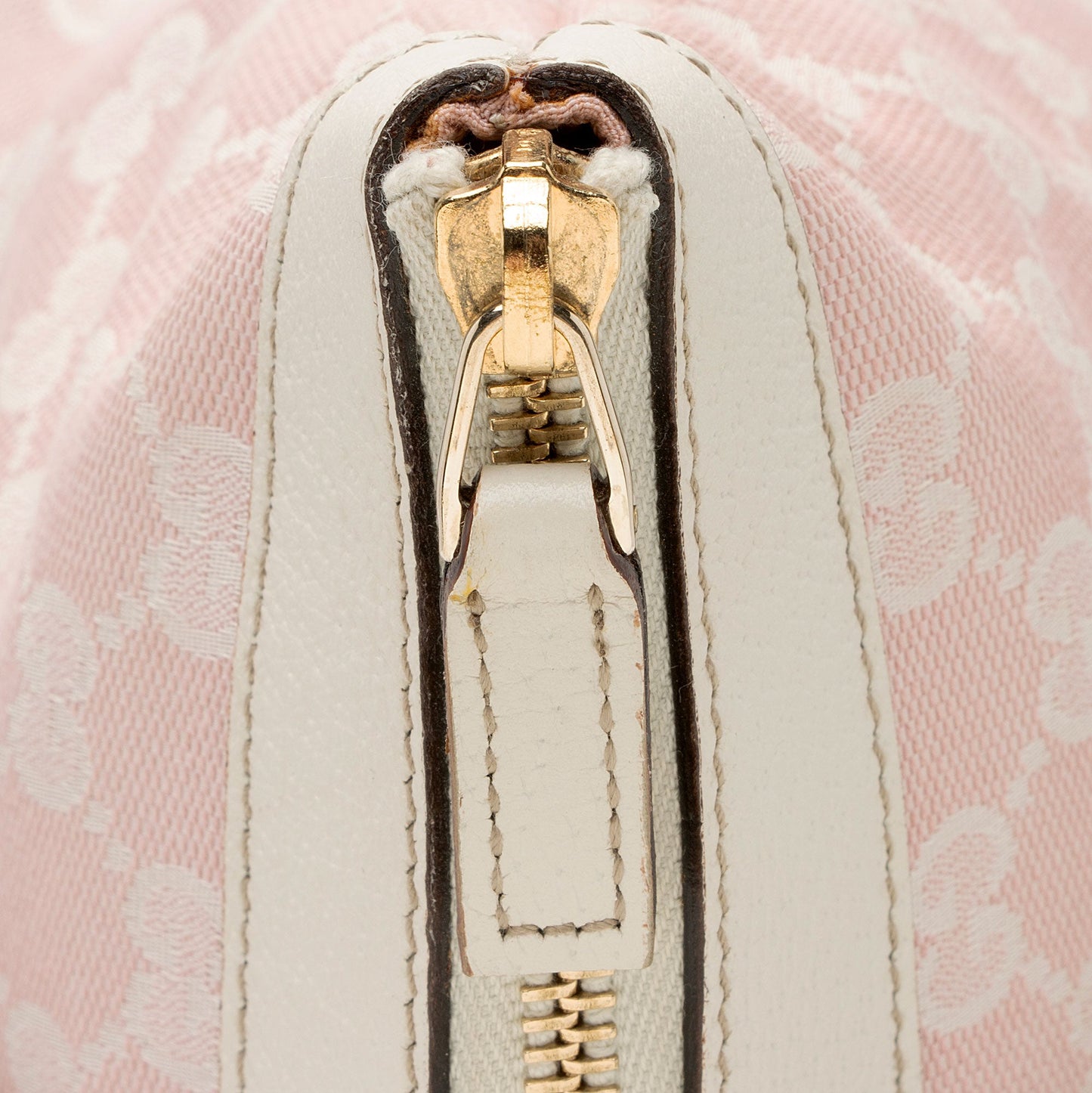 Gucci GG Canvas Abbey Medium Tote (SHF-M6QWPr)