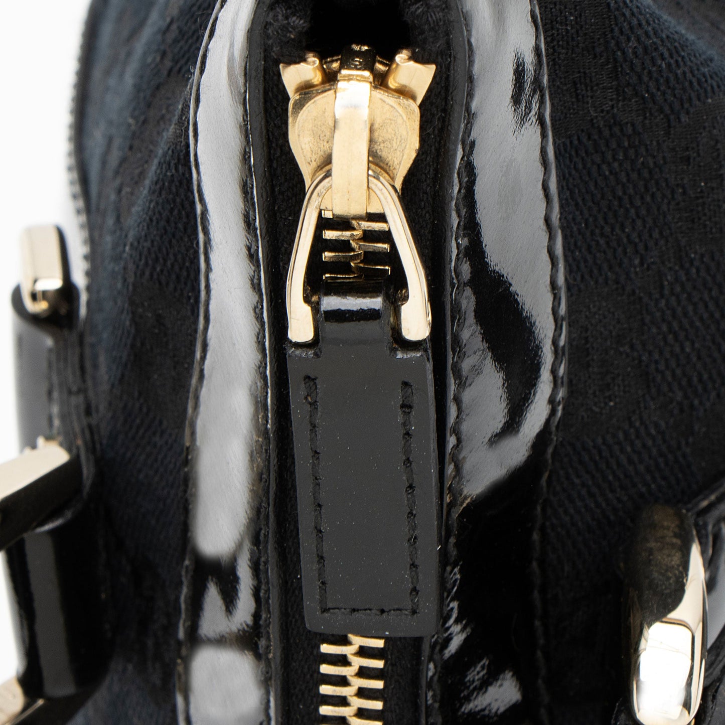Gucci GG Canvas Abbey Small Tote (SHF-L3vJ8l)