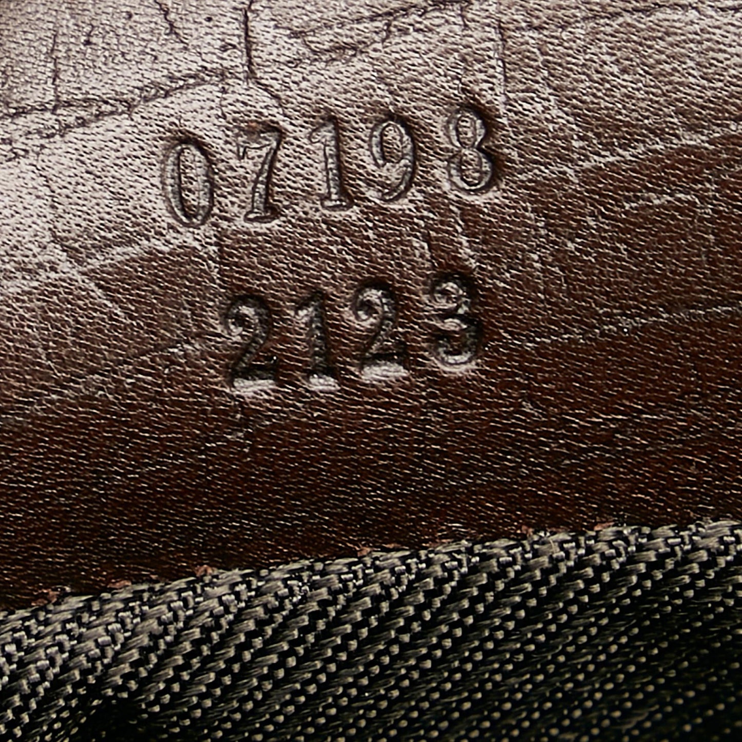 Gucci GG Canvas Boat Baguette (SHG-31393)