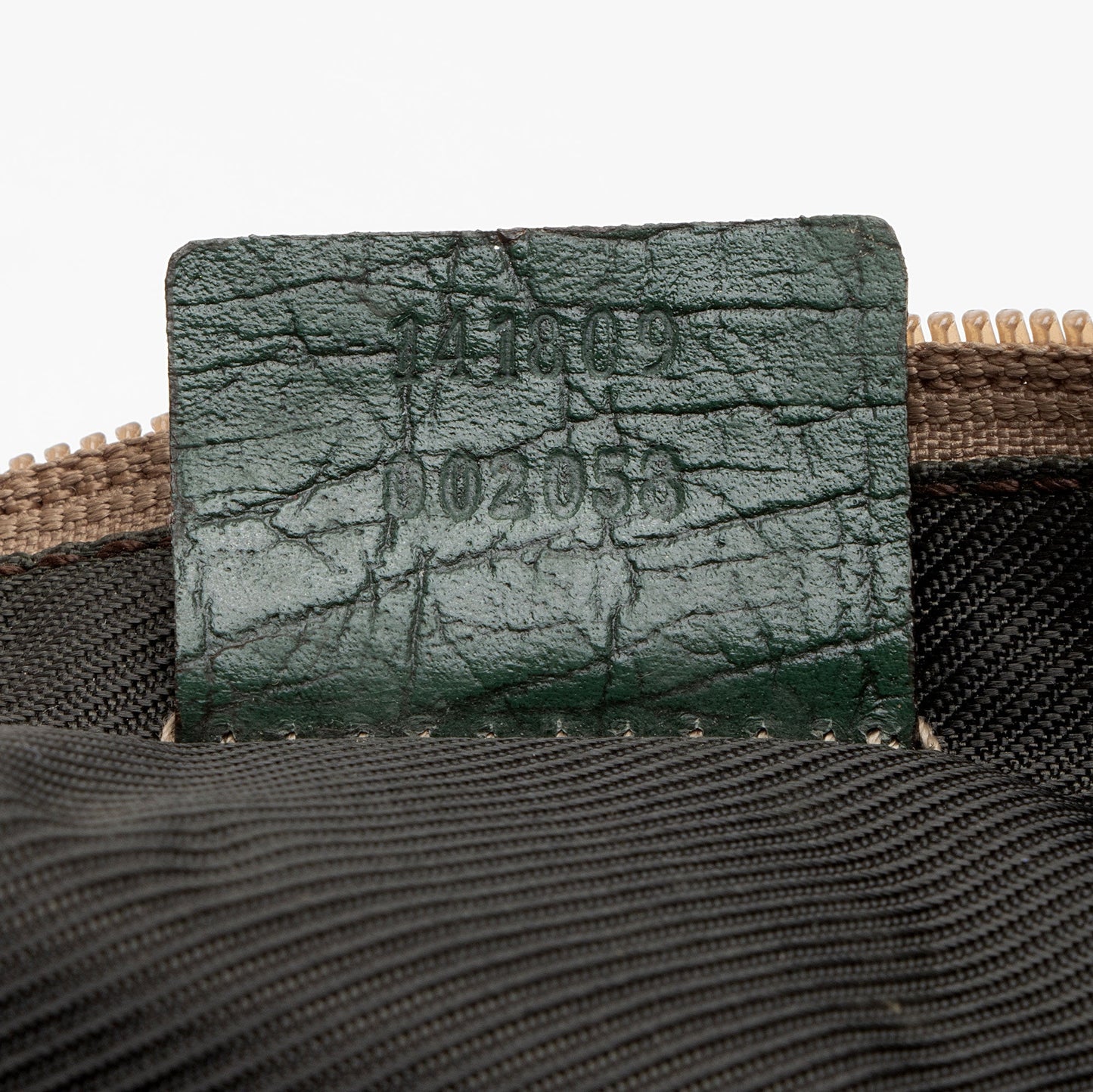 Gucci GG Canvas Classic Pochette (SHF-QPrDNd)