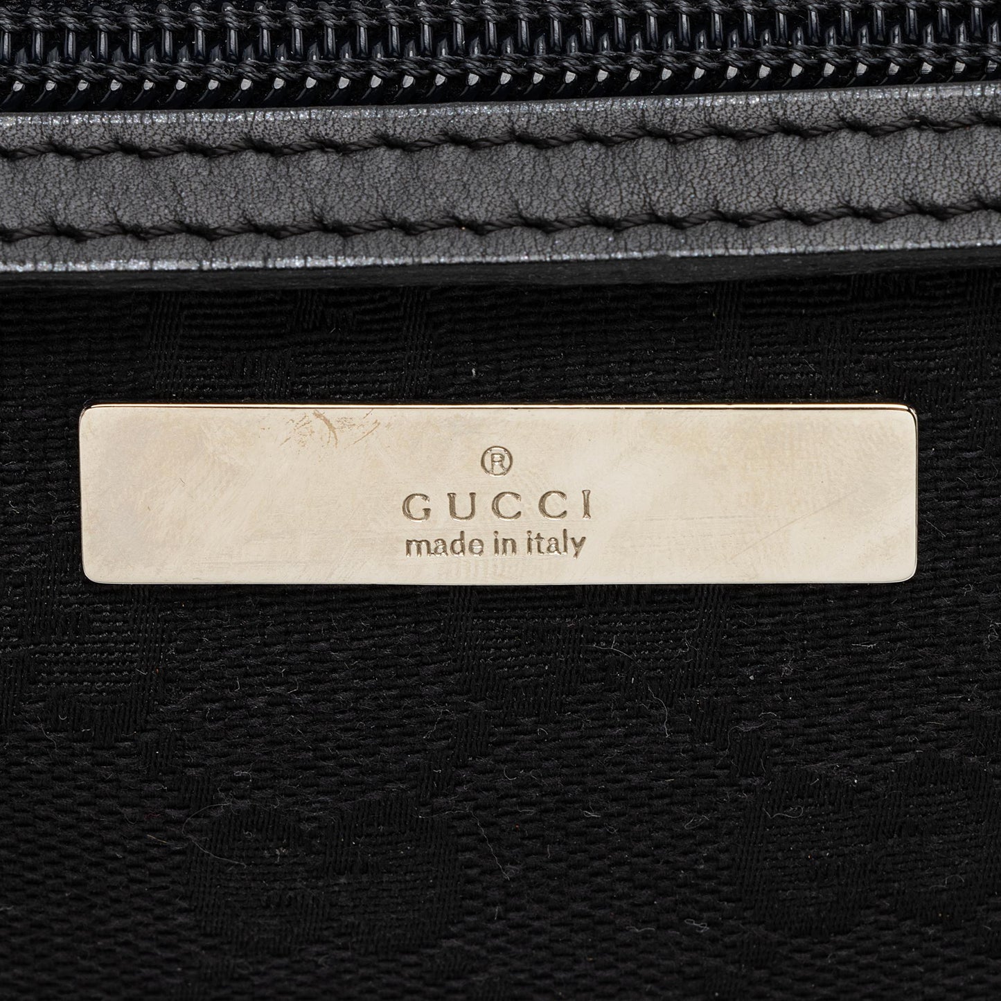 Gucci GG Canvas Classic Pochette (SHF-cCuOk2)