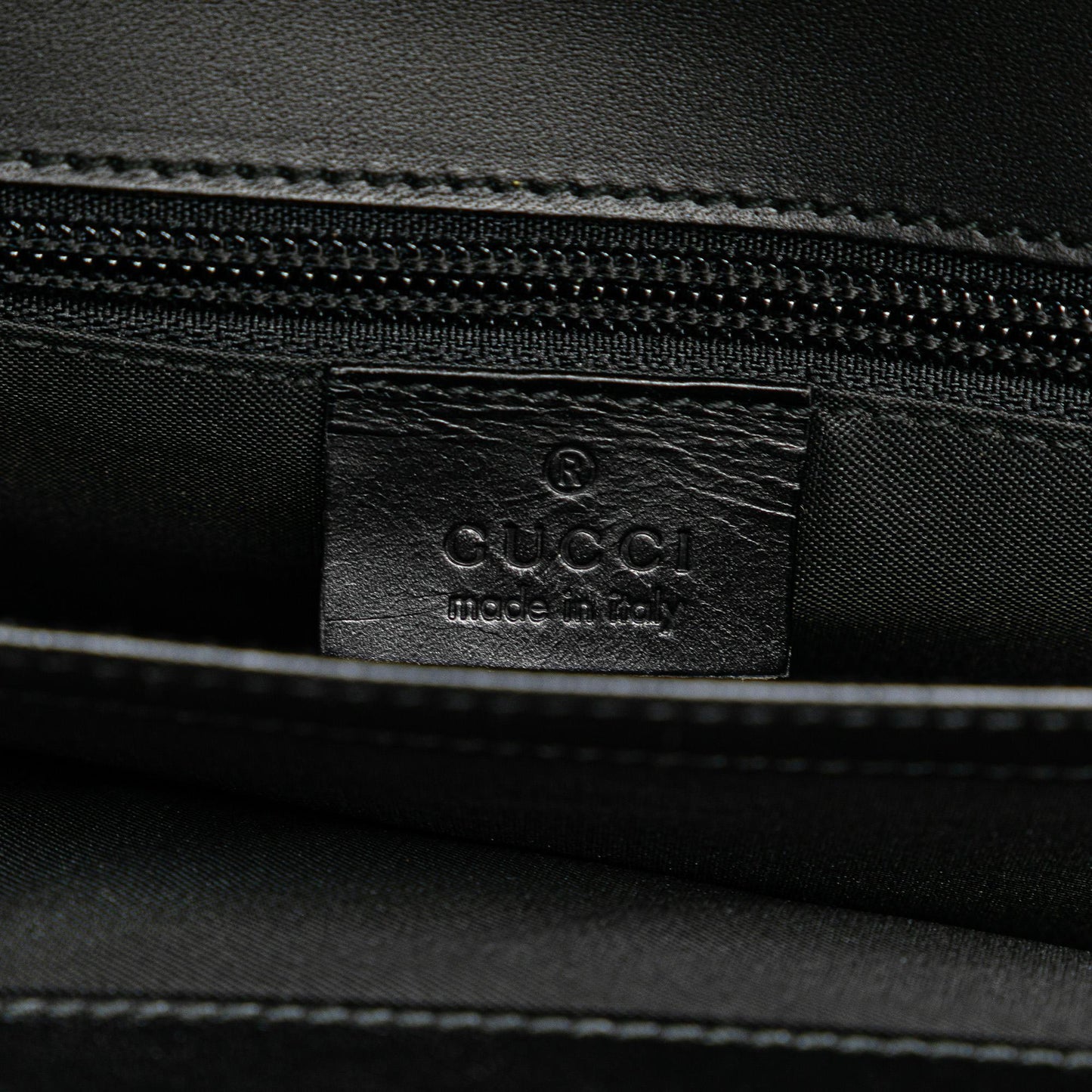 Gucci GG Canvas Clutch (SHG-tJGBgu)