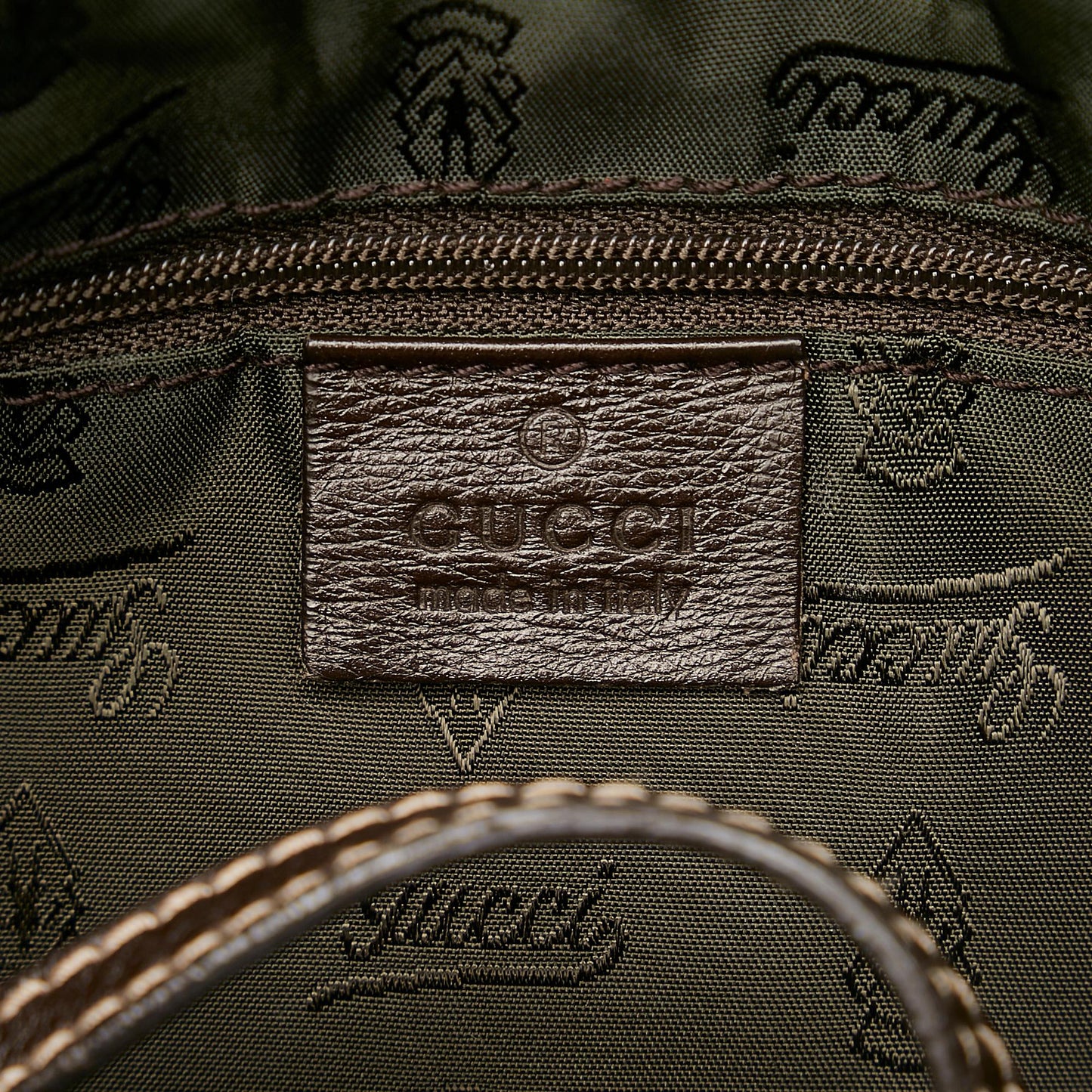 Gucci GG Canvas Crest Handbag (SHG-25768)
