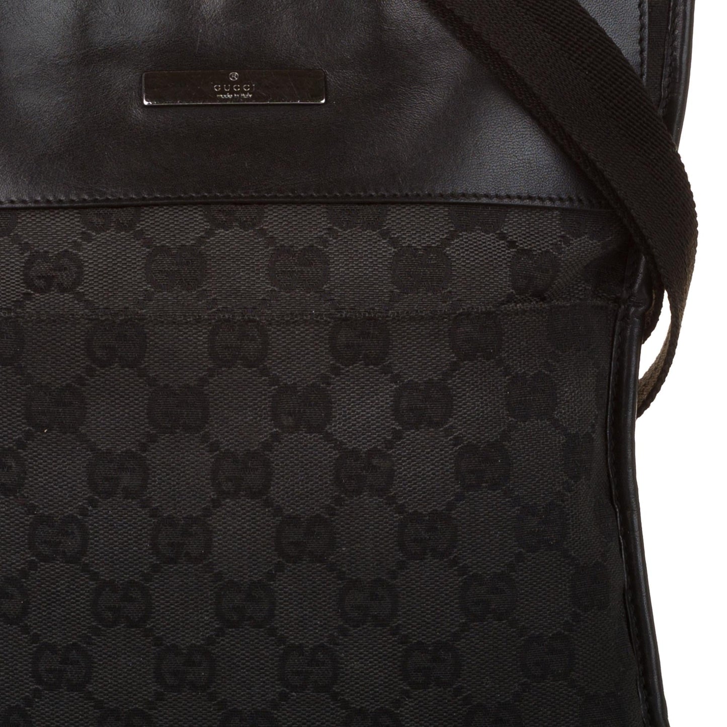 Gucci GG Canvas Crossbody Bag (SHG-31215)