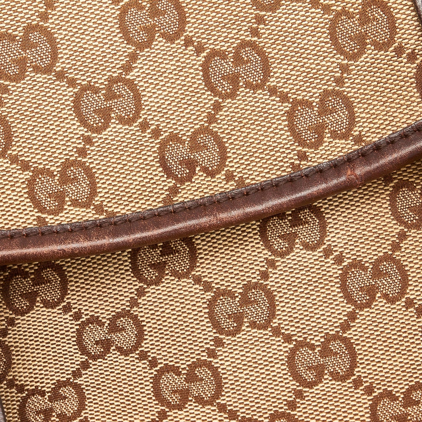 Gucci GG Canvas Crossbody Bag (SHG-p3fMmd)