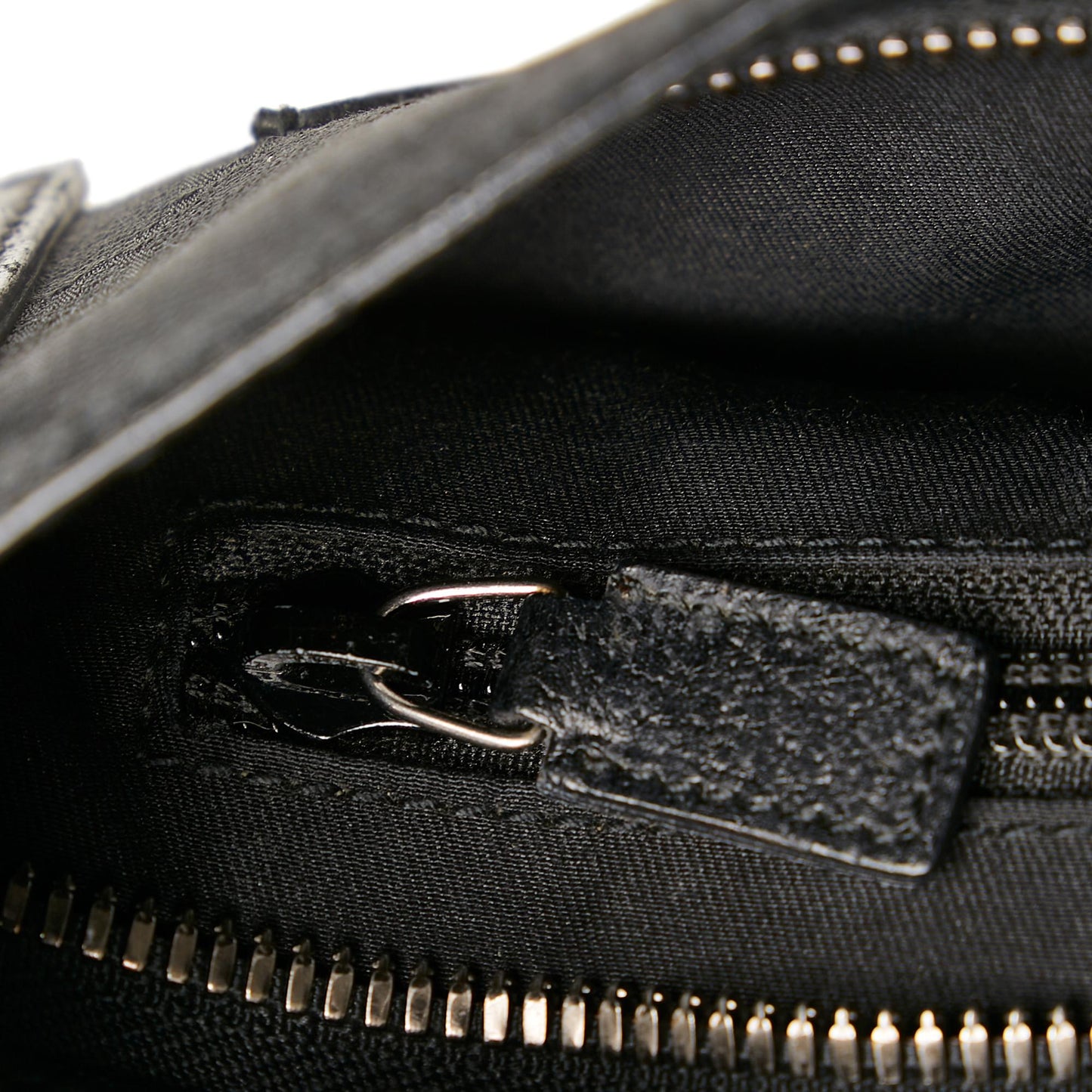 Gucci GG Canvas Crossbody (SHG-TeWX8t)