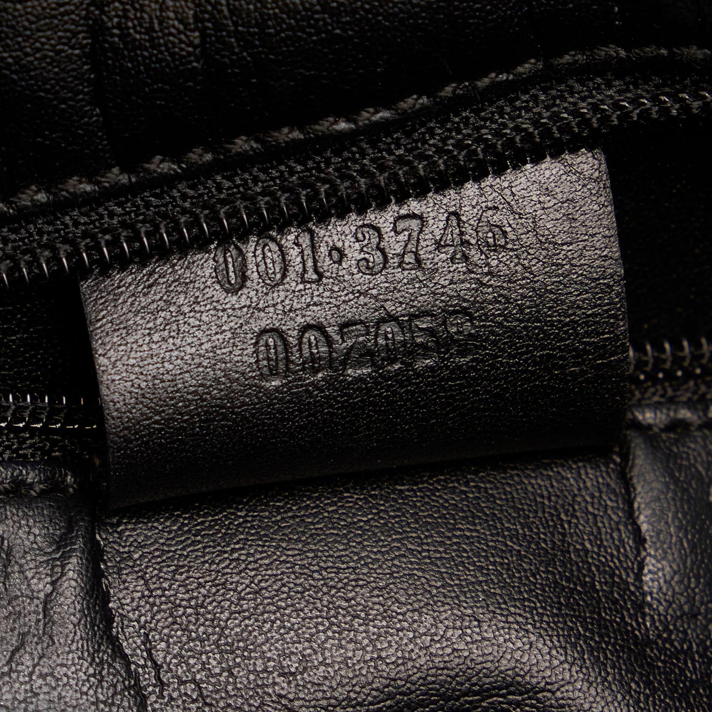 Gucci GG Canvas Drawstring Shoulder Bag (SHG-32073)