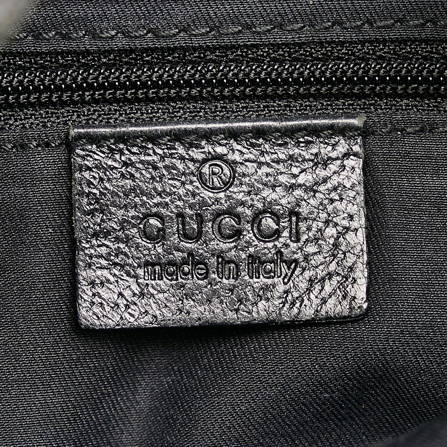 Gucci GG Canvas Drawstring Shoulder Bag (SHG-32220)