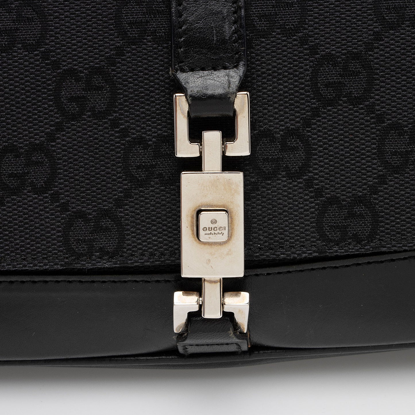 Gucci GG Canvas Jackie Small Shoulder Bag - FINAL SALE (SHF-gN3WT6)
