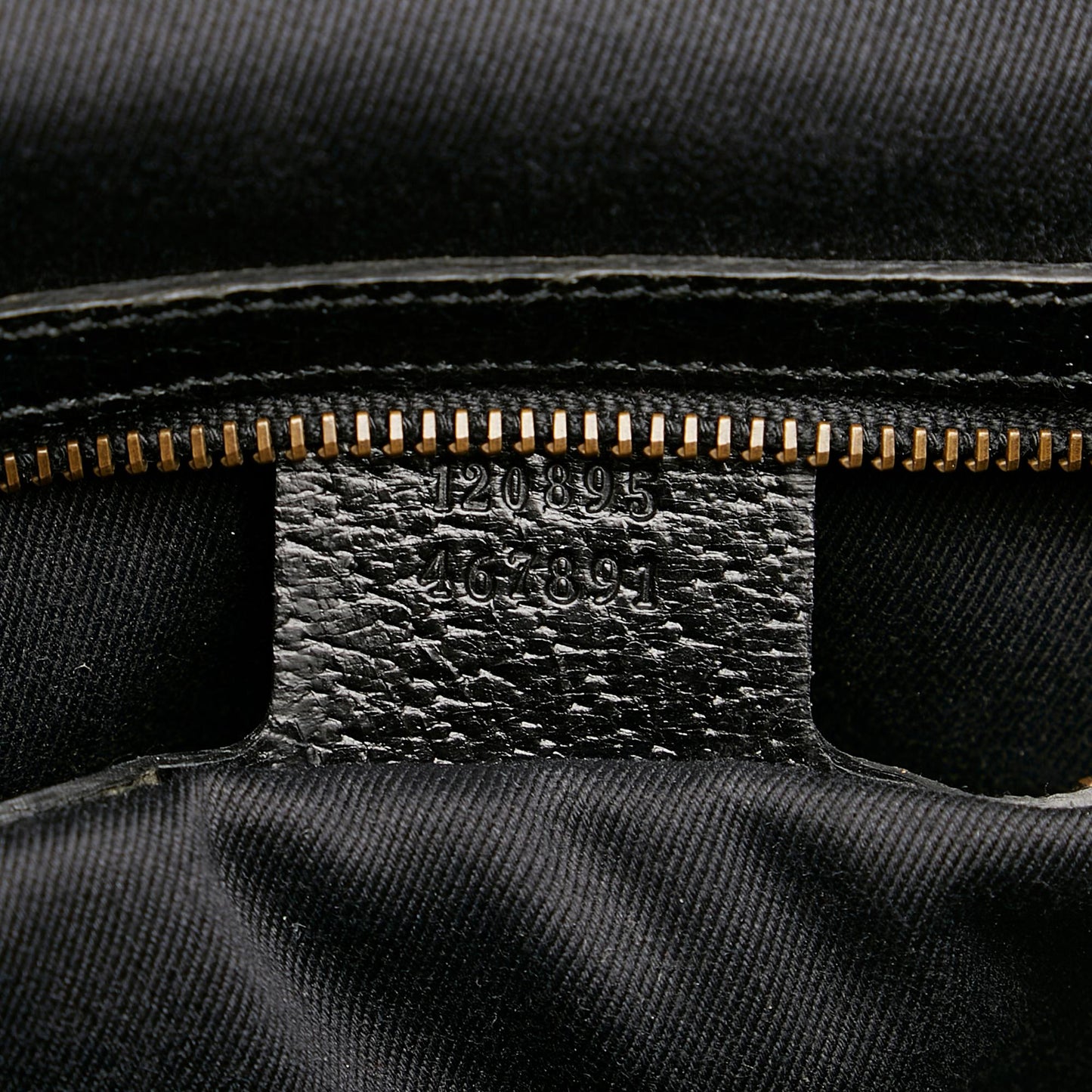 Gucci GG Canvas Nailhead Handbag (SHG-25921)