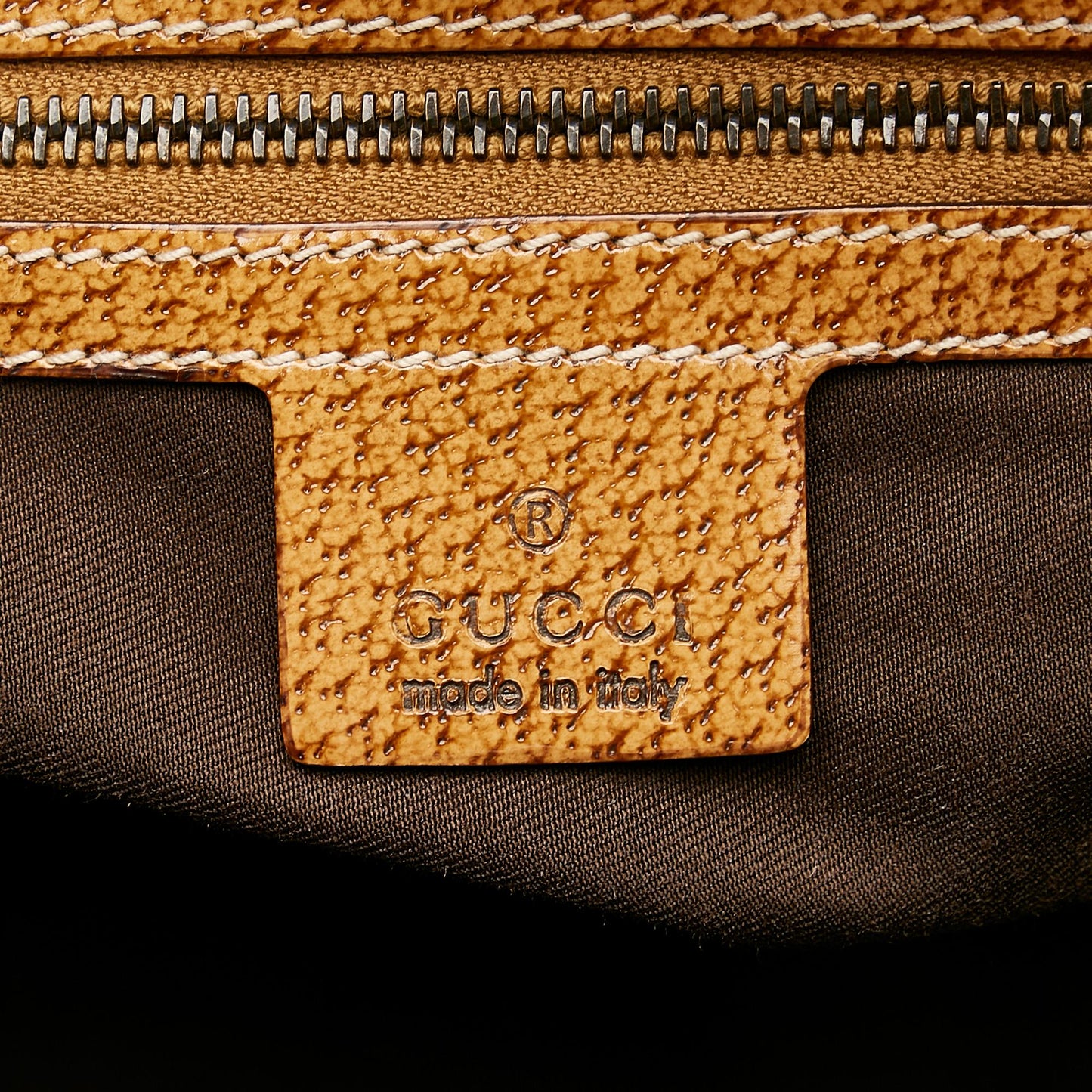 Gucci GG Canvas Nailhead Jackie Bardot (SHG-Lt4rqL)