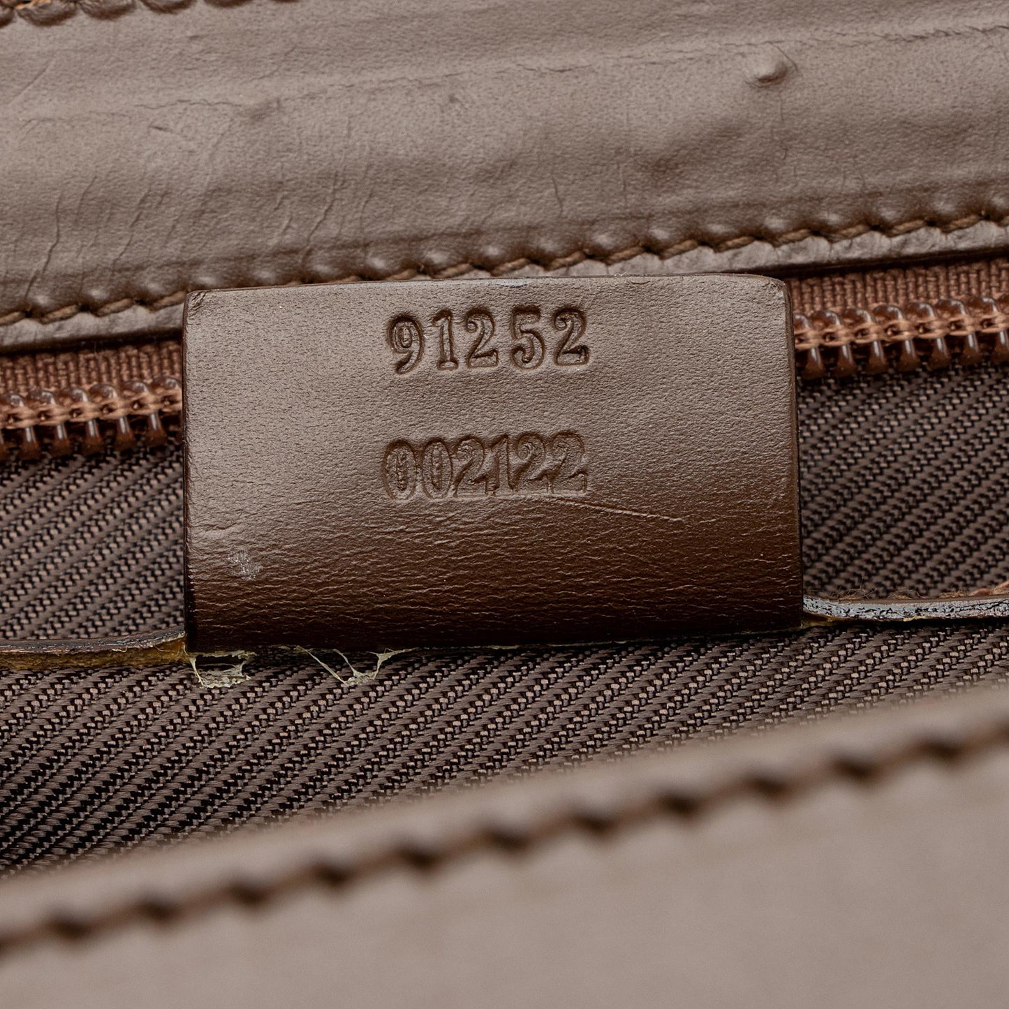 Gucci GG Canvas Padlock Top Handle Train Case (SHF-3uBuOE)