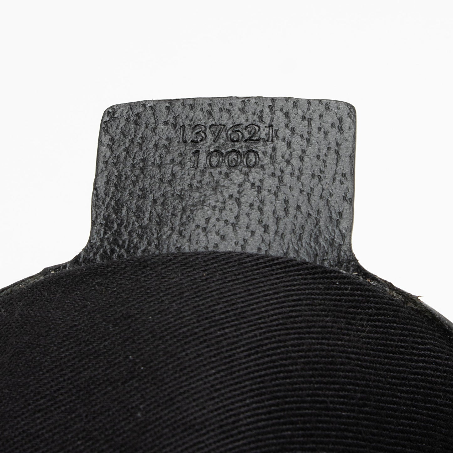 Gucci GG Canvas Pelham Medium Shoulder Bag (SHF-NIzX5t)