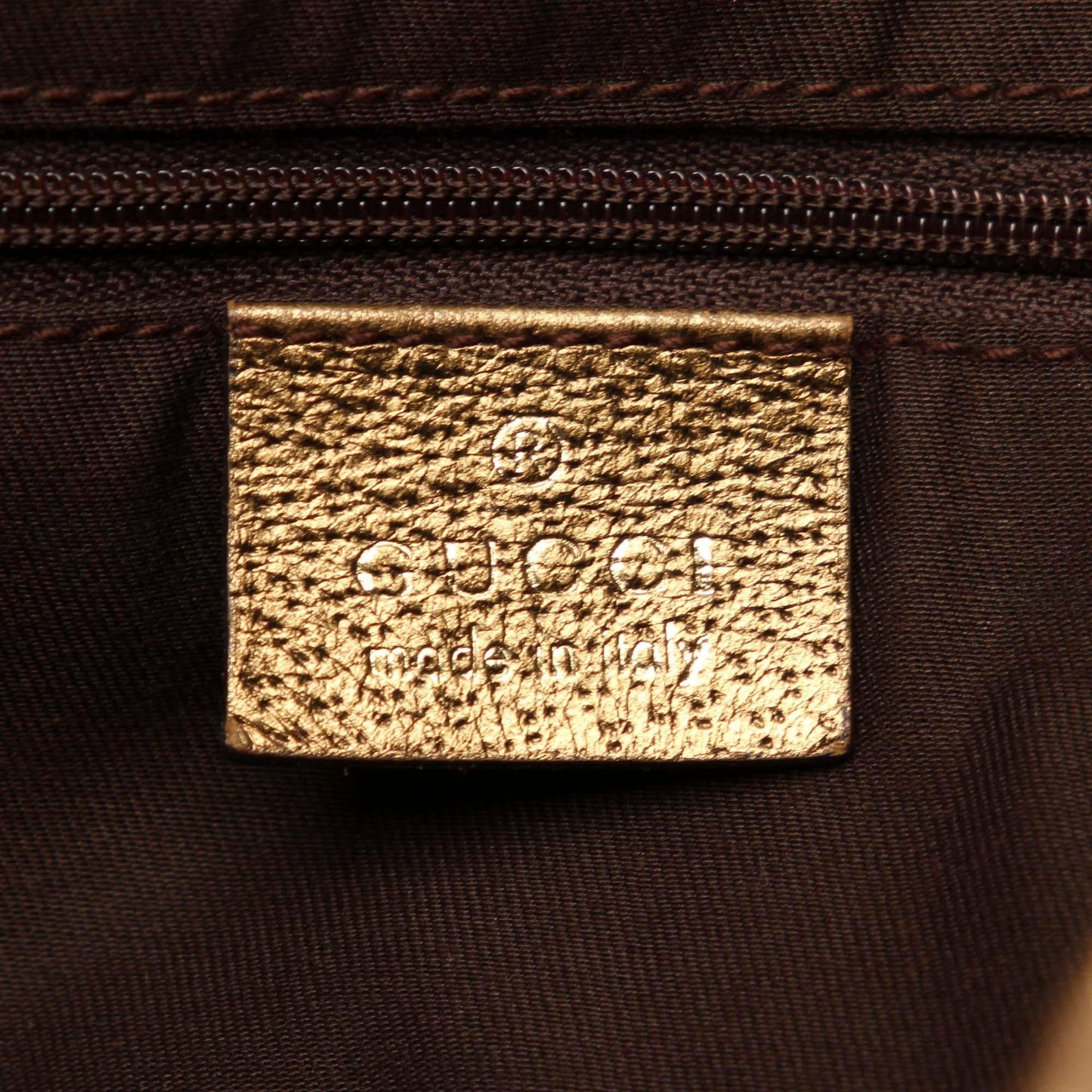 Gucci GG Canvas Pelham Shoulder Bag (SHG-32123)